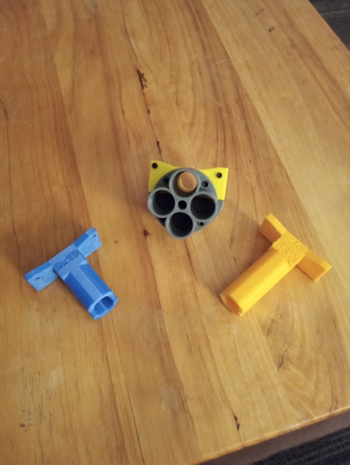 Lee APP Universal Case Feeder 3D Printed With 3 Case Adapters,No More Adjusting