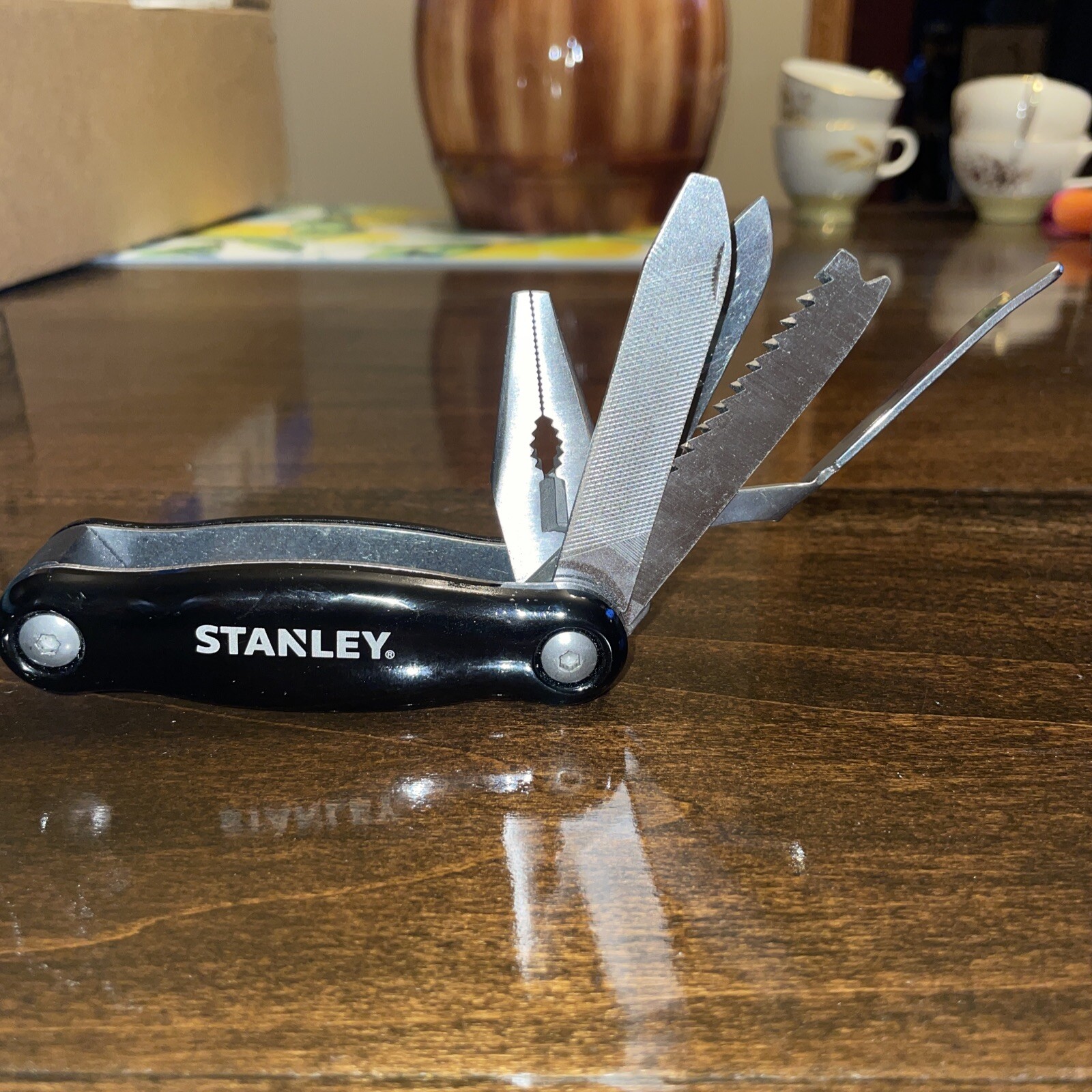 Stanley Multi Tool 7 in 1 Combination Pliers /Black