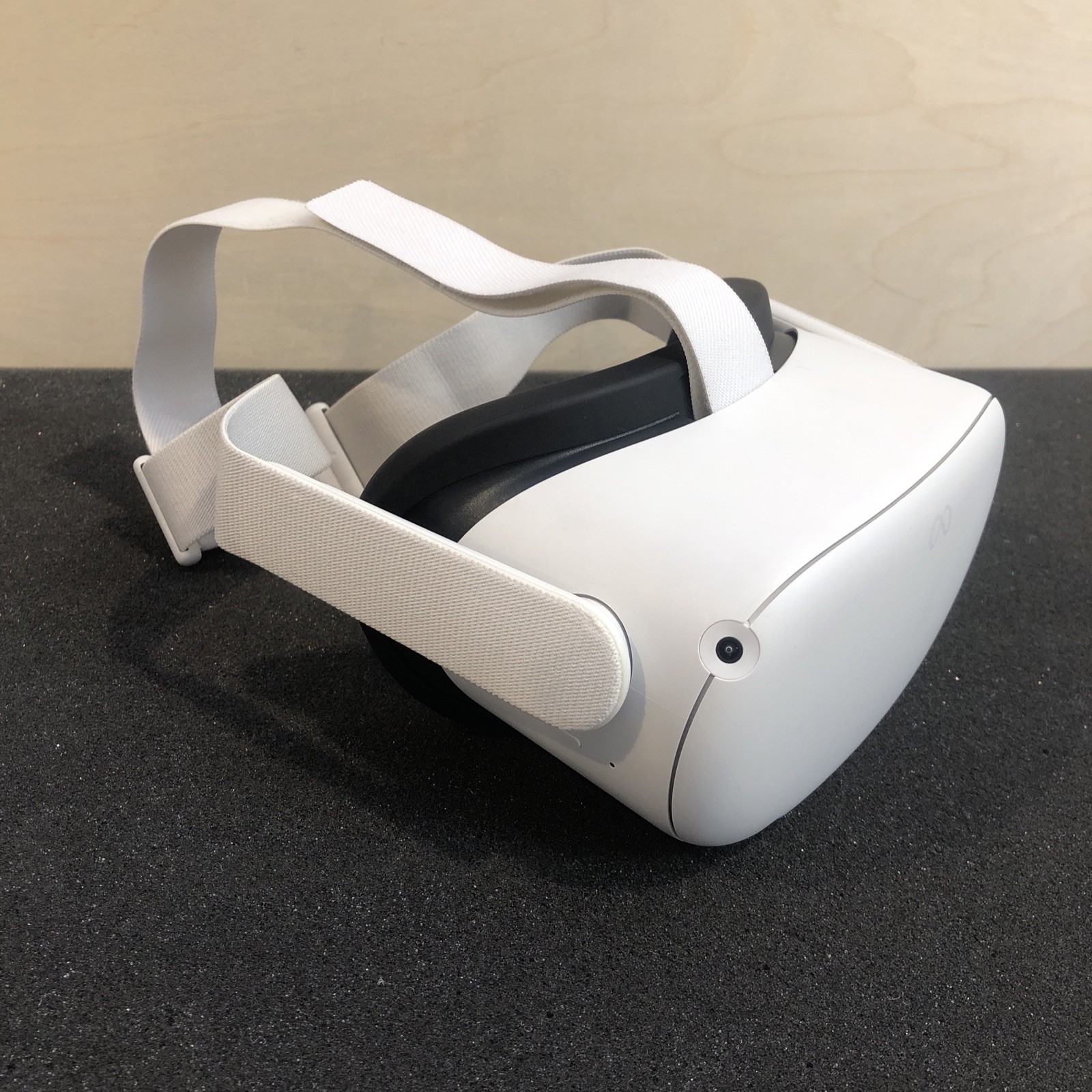Meta Quest 2 256GB VR Headset Only w Head Strap Tested Battery Health 97% KW49CM