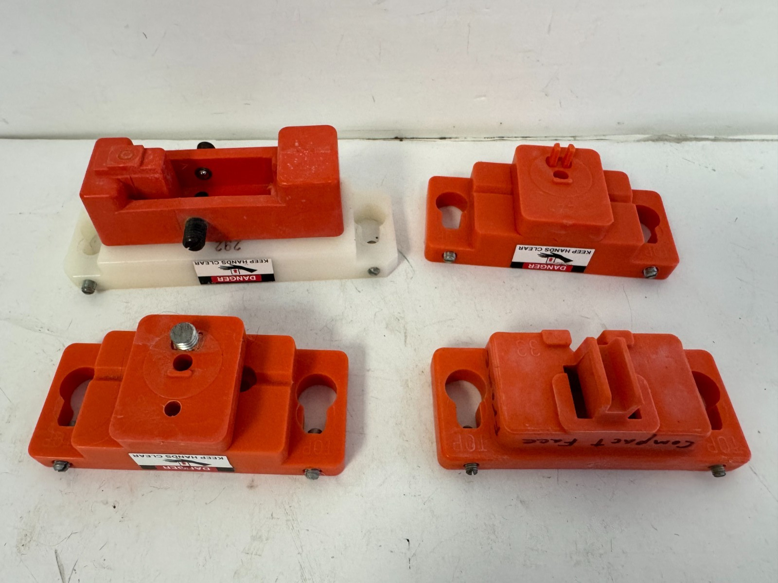 BLUM MZM.075-01 Connector Insertion Ram x2 + Others 4 MINIPRESS/Pro-Center 2000