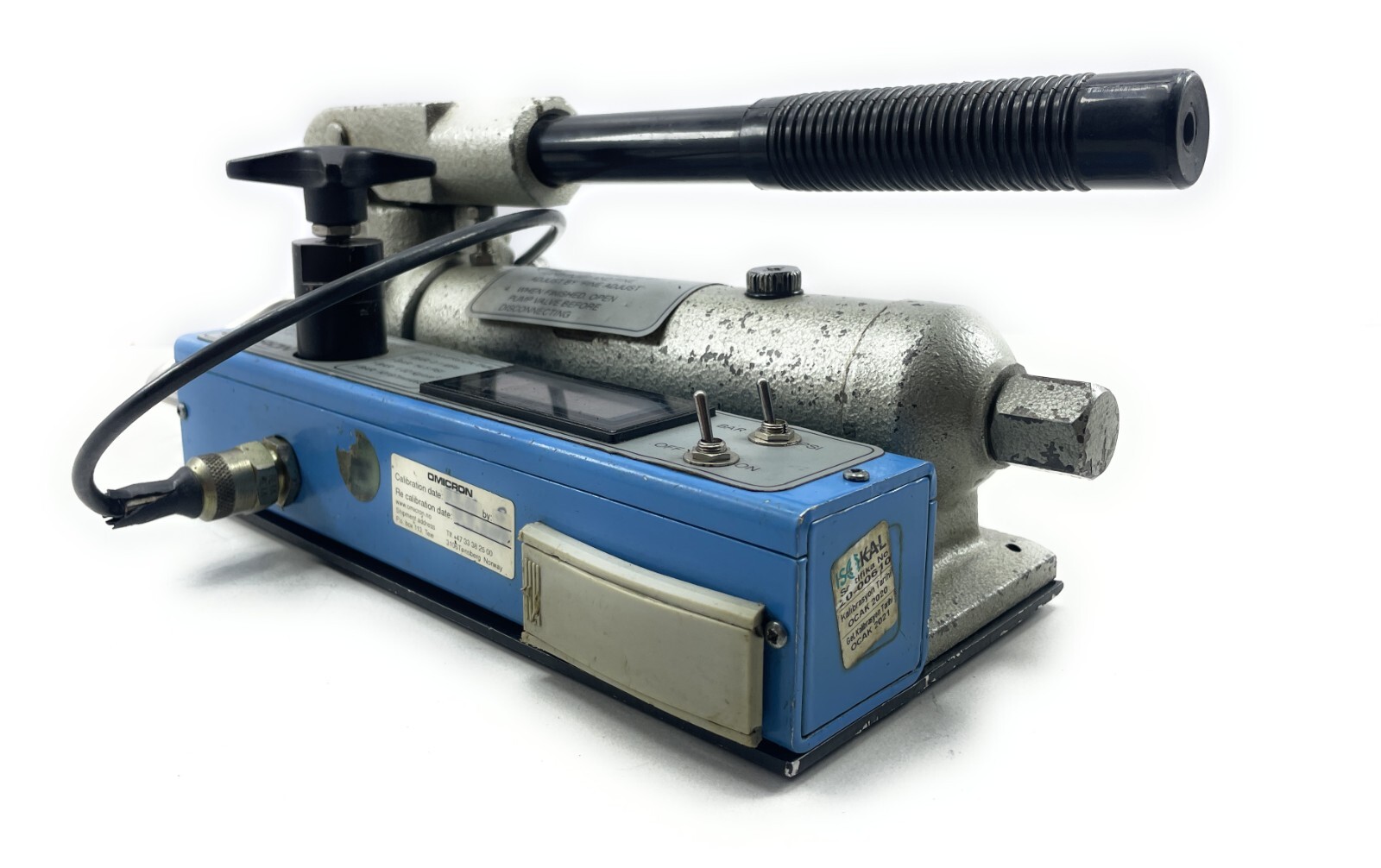 Omicron OTE-P202 Pressure Calibrator Pump