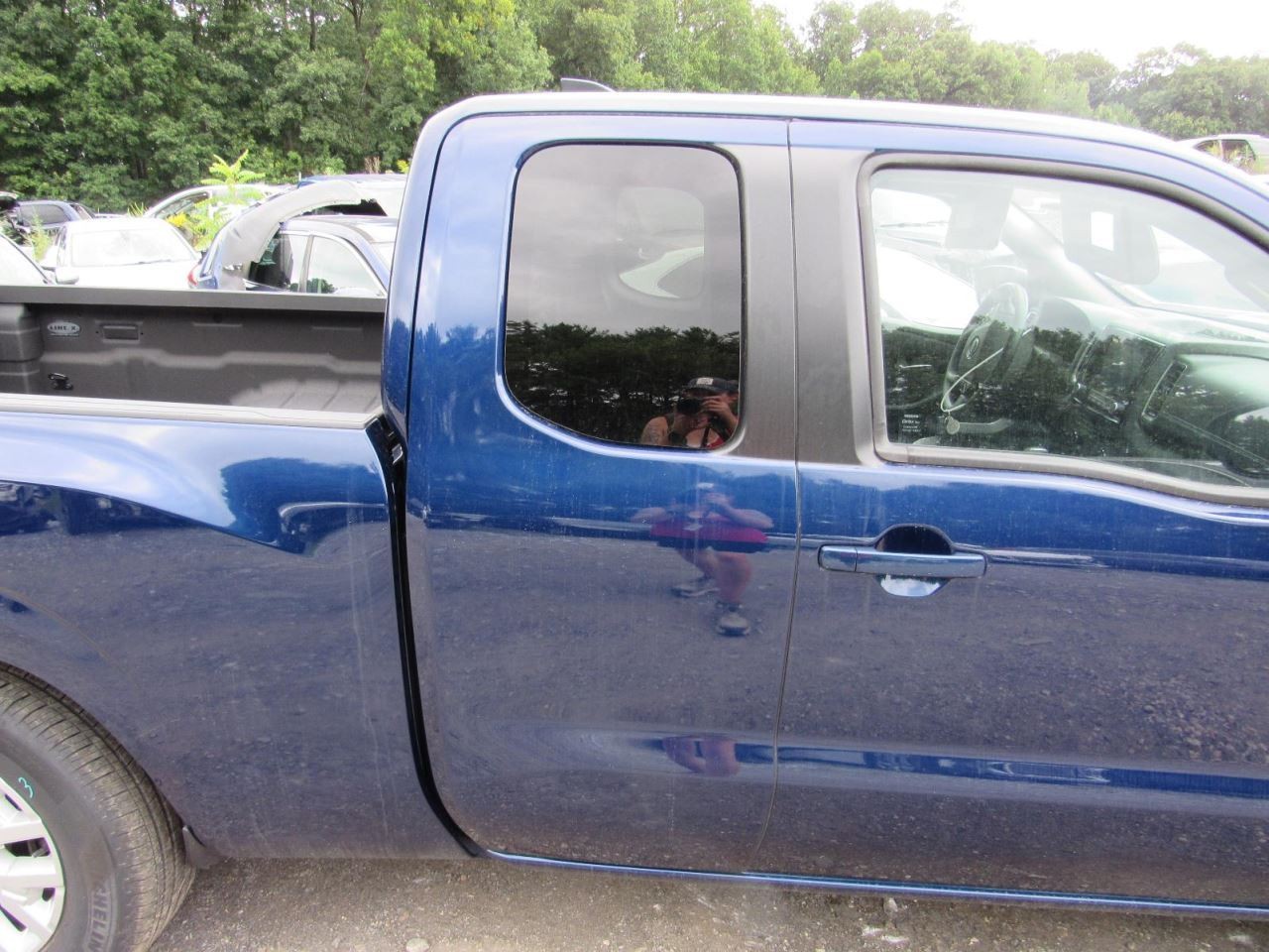 FRONTIER 2023 Glove Box 1067586