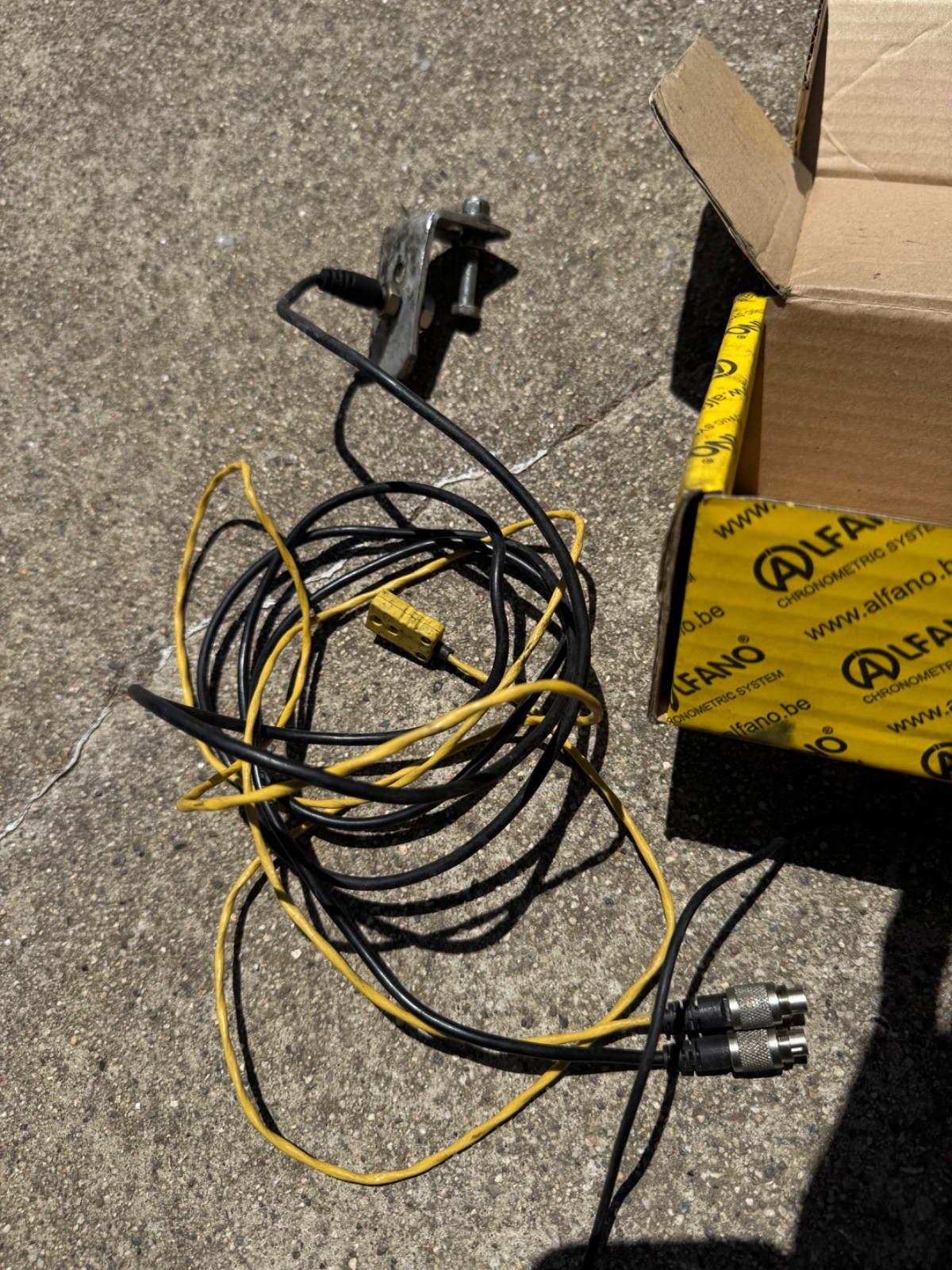 Mychron 4 expansion box for data