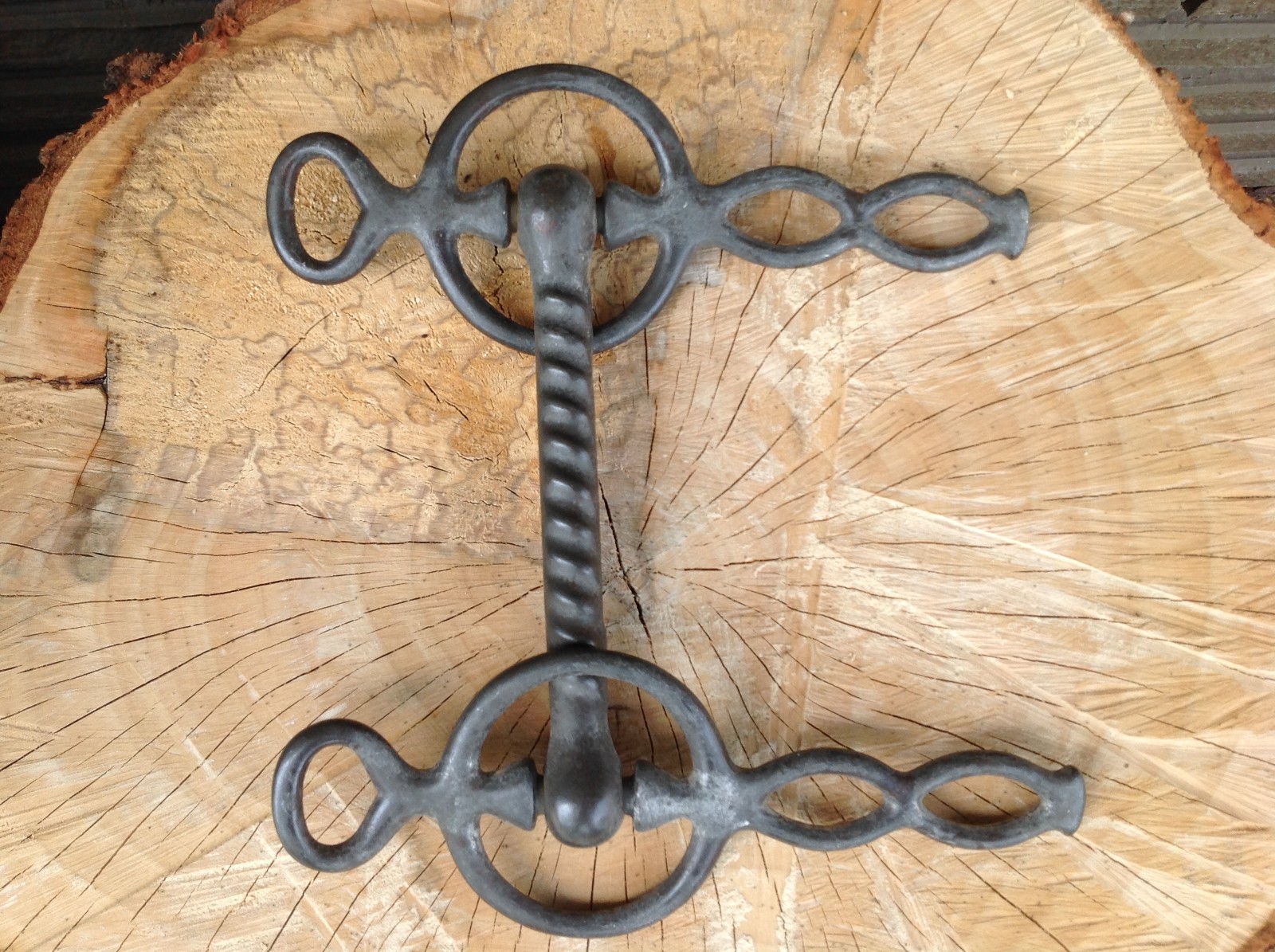 Antique iron twisted driving horse bit,  100+ years old, good condition