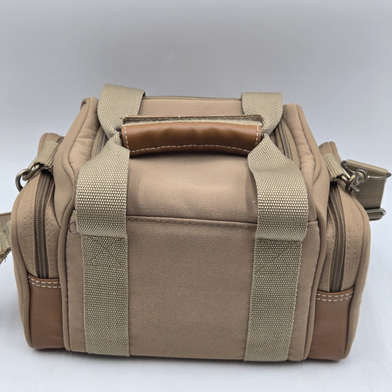 MacGregor Canvas and Leather Camera Padded, Clean, Tough, Excellent Condition