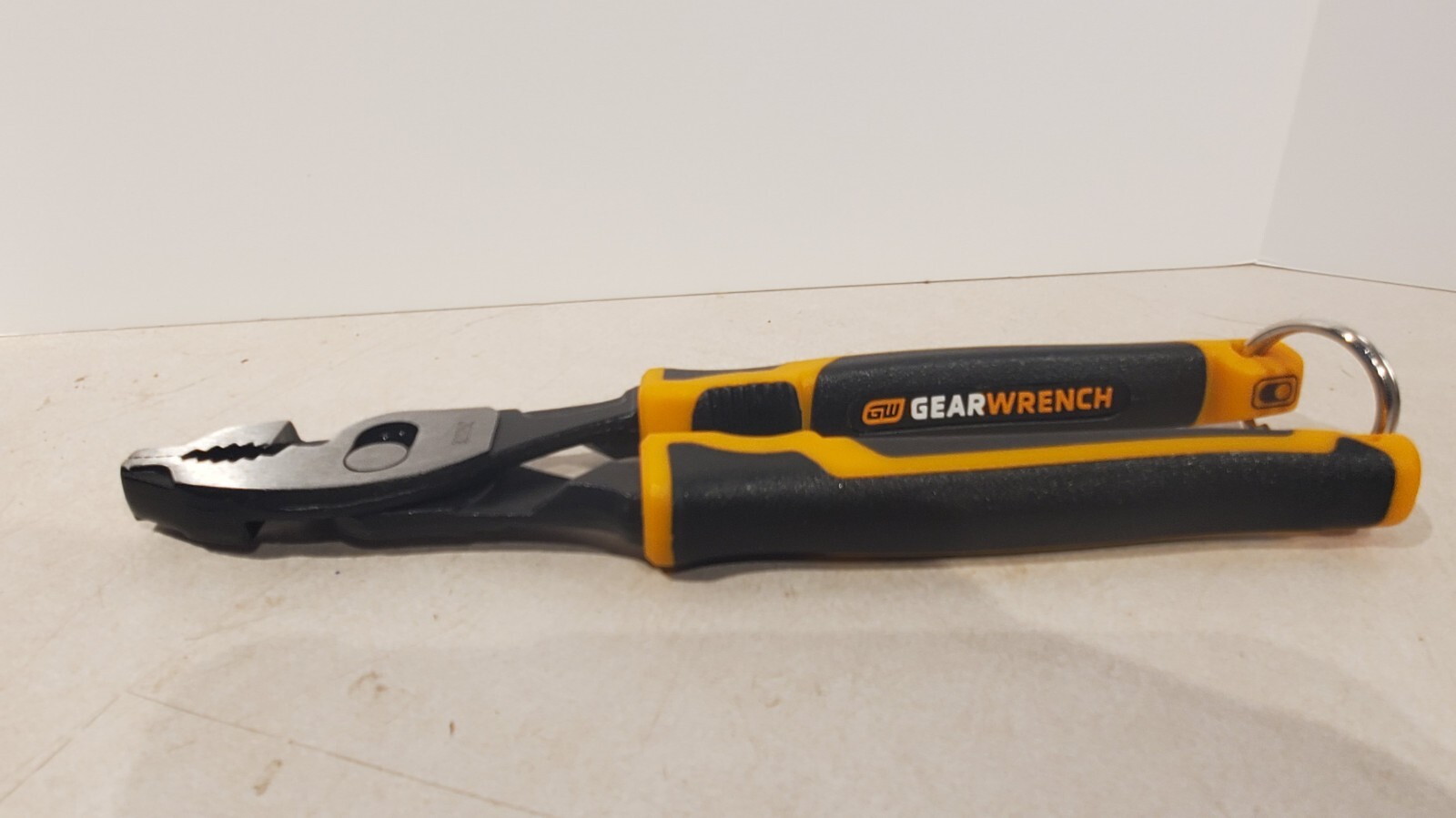Gearwrench 8" Slip Joint Plier Cushion, Ready For Tether