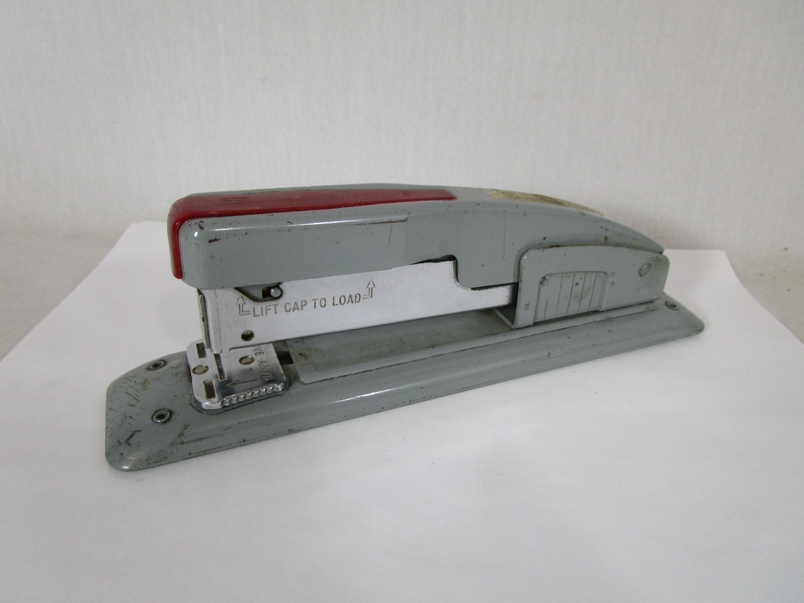 Vintage Swingline 400 Stapler Heavy Metal Grey Red Plastic Desk Office Stapler