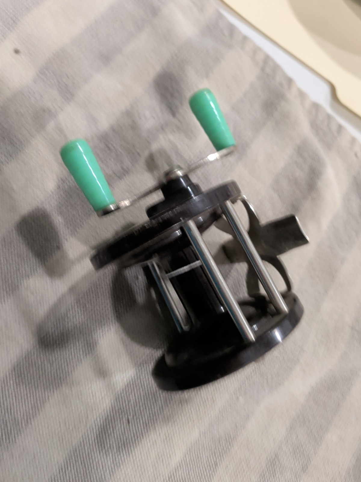 Parts Vintage Penn No. 77 Conventional Fishing Reel - Brown w/ Green Bakelite