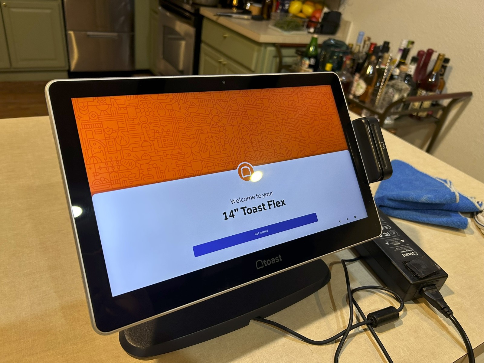 Toast Flex 14" POS Terminal w/ Card Reader & Power Supply | Factory Reset