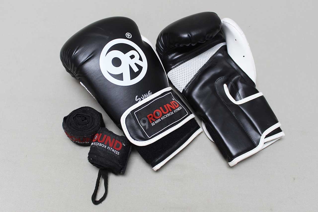 9Round Boxing Gloves & Hand Wraps Set, Barely Used
