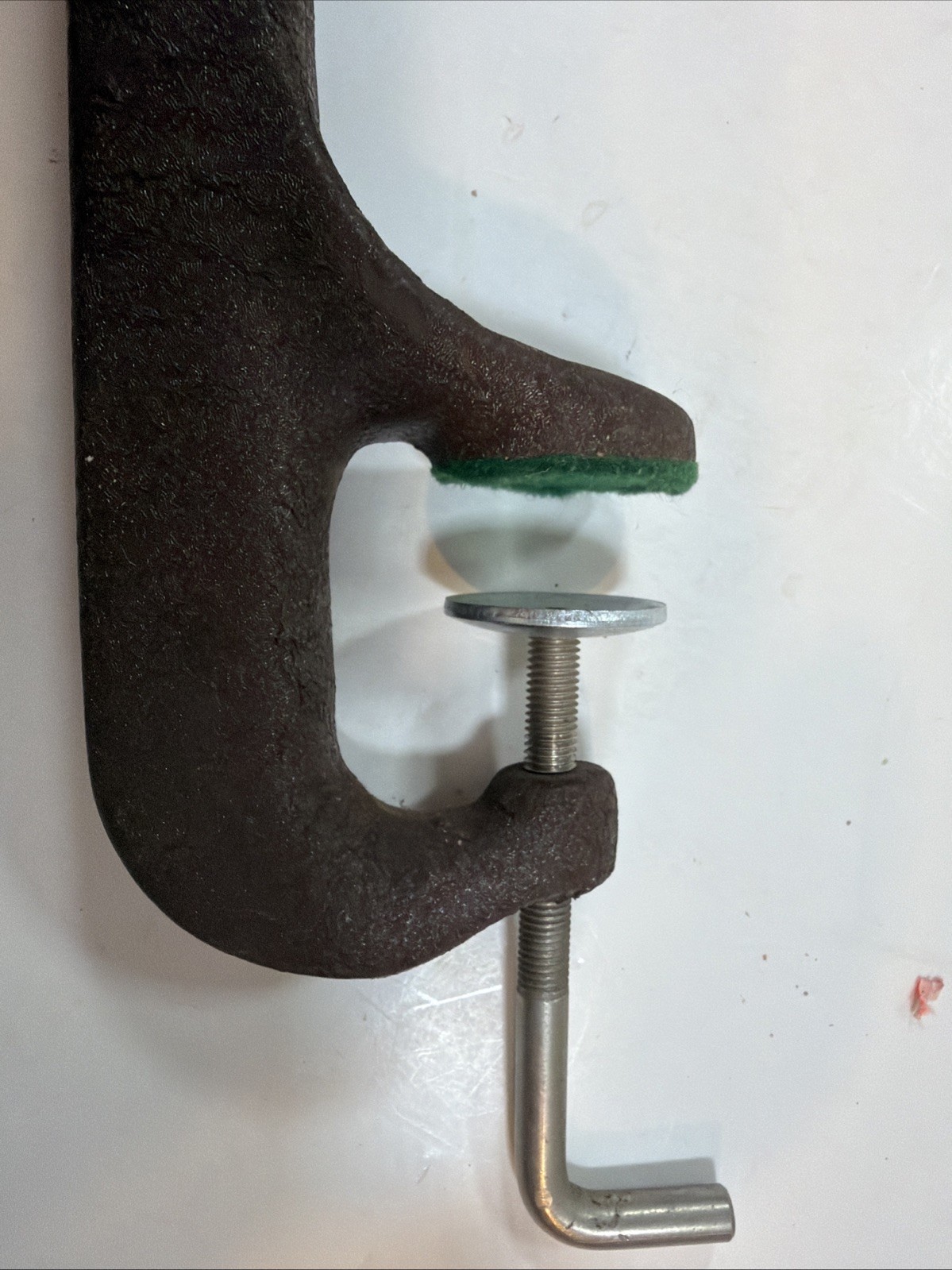 Herter's No. 3 Cast Iron Fly Tying Vise
