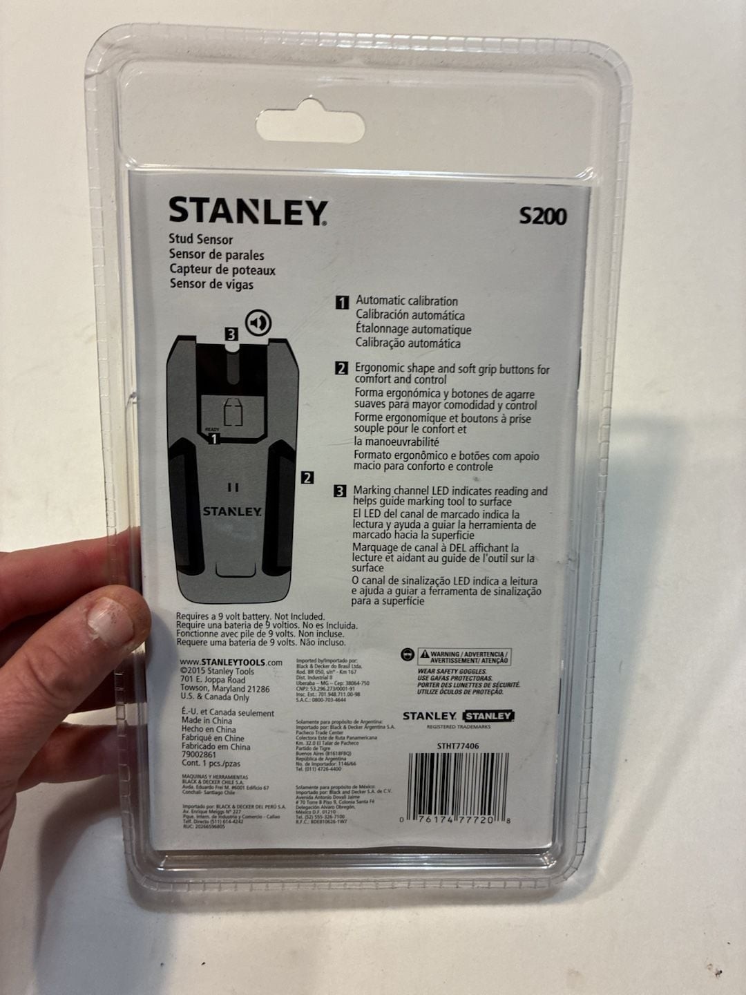 Stanley S200 Stud Sensor 200 with Live Wire Detection STHT77406