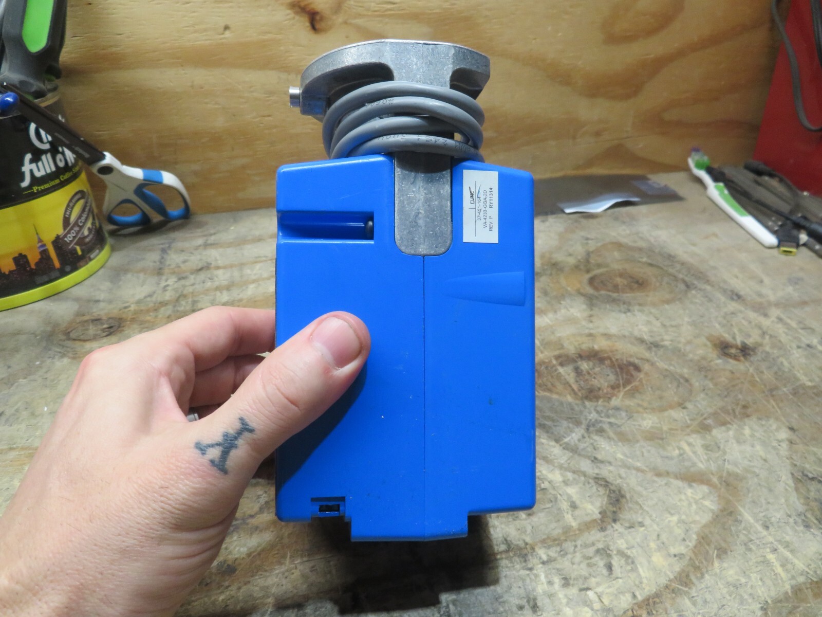 Johnson Controls Modulating Spring Return Actuator 24V Part# VA-4233-GGA-2 AS IS