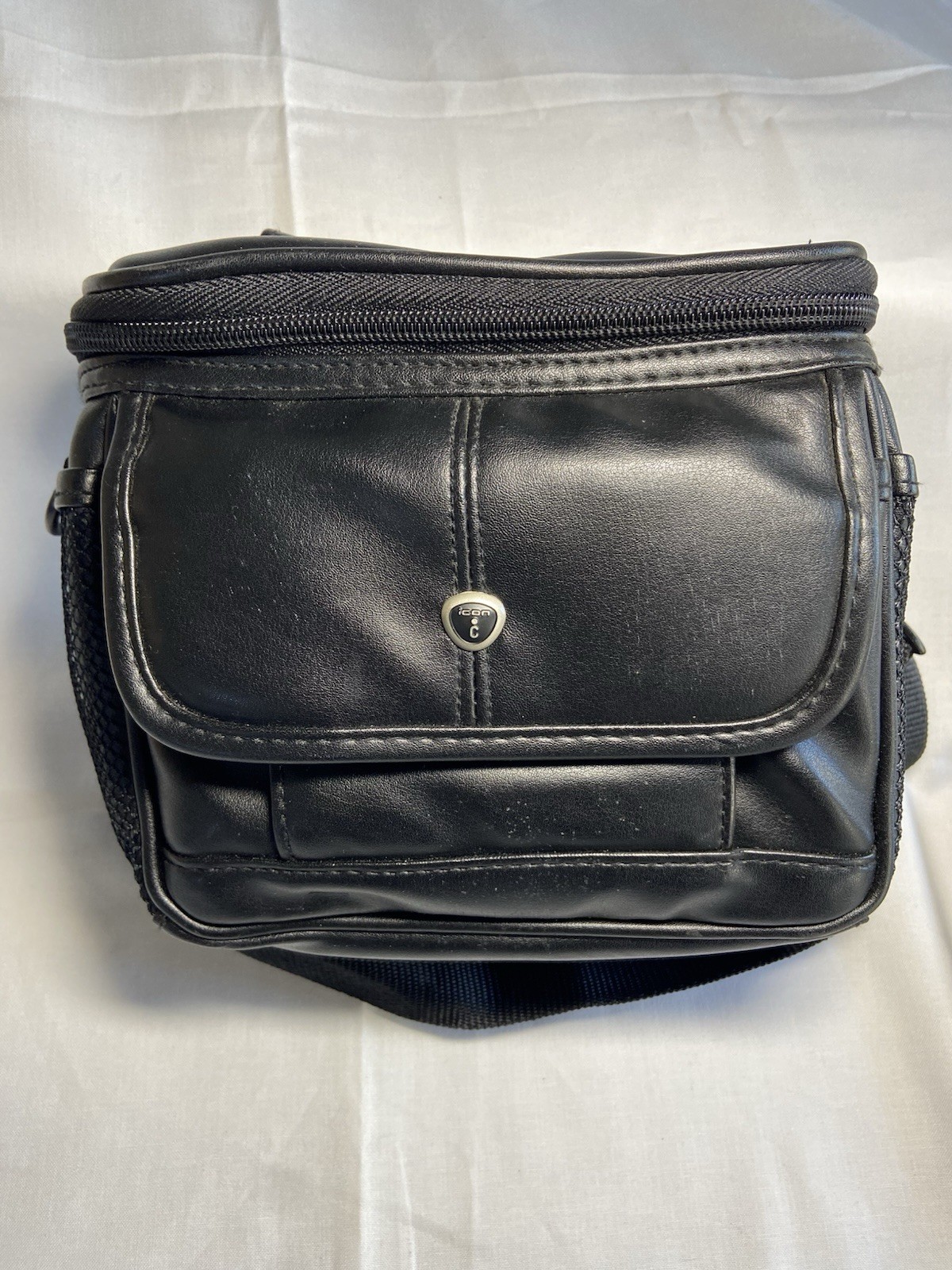 Icon C Black Synthetic Leather Camera Bag Padded Strap Compartments