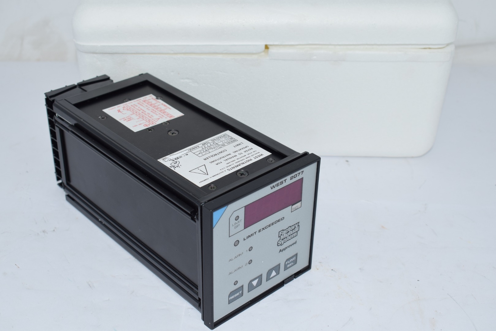NEW Factory Mutual System West 2077 9112-627 Digital Temperature Controller PLC