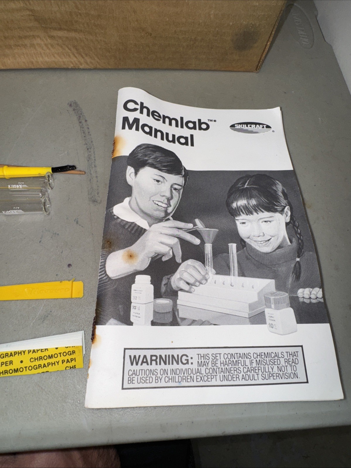 Skilcraft Chemlab Set Over 400 Experiments 1987