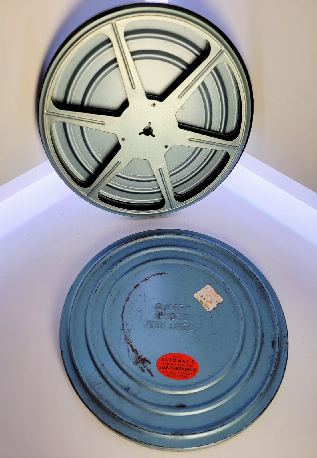 Vintage 8mm Or Super 8 Metal Film Reel Canister From 1950s Or 1960s  (Empty)