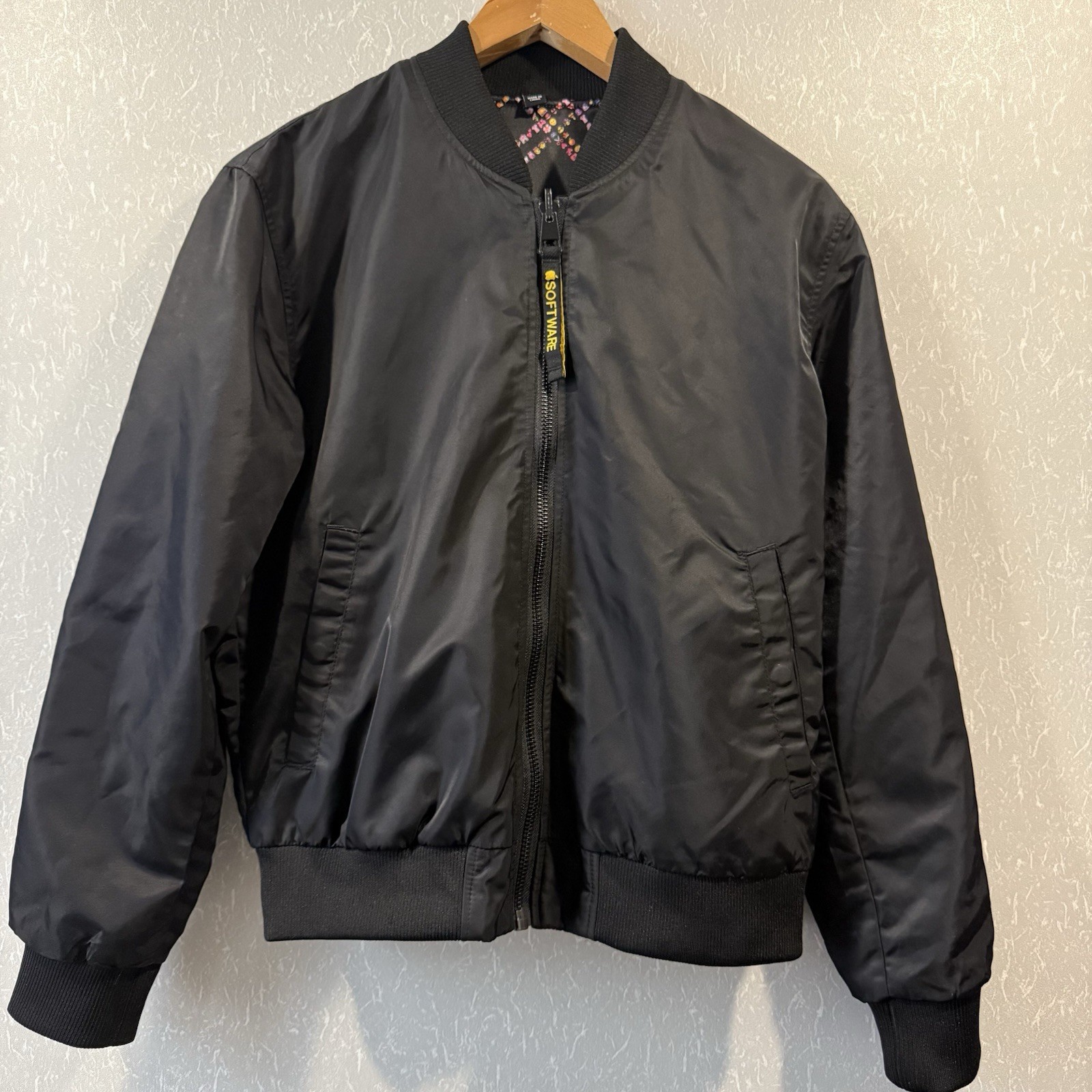 Apple WWDC20 Bomber Jacket Black Emoji Women L Reversible Event Merchandise