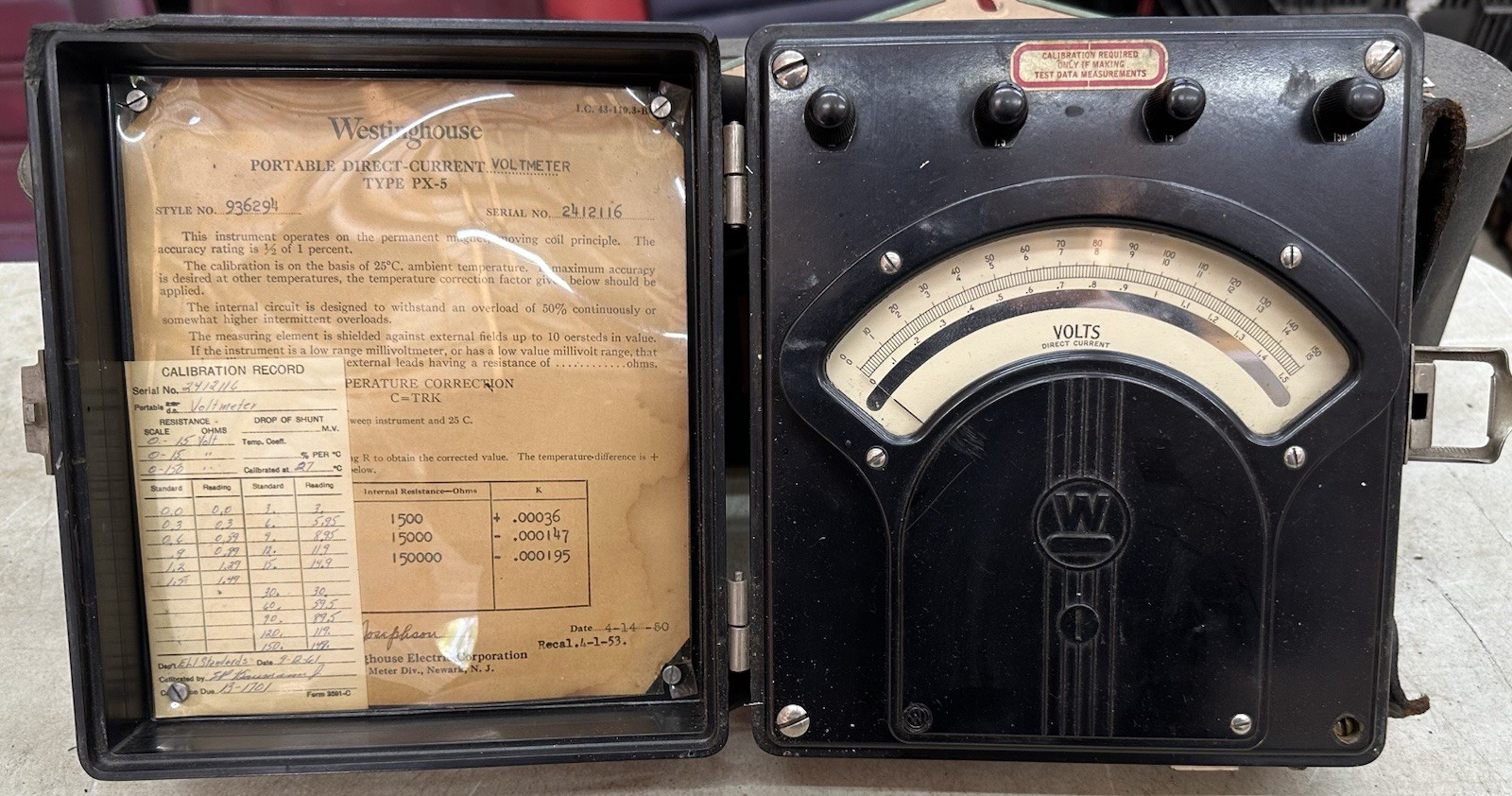 Original Vintage WESTINGHOUSE DC VOLTMETER  w  Old Display Carrying Case #02