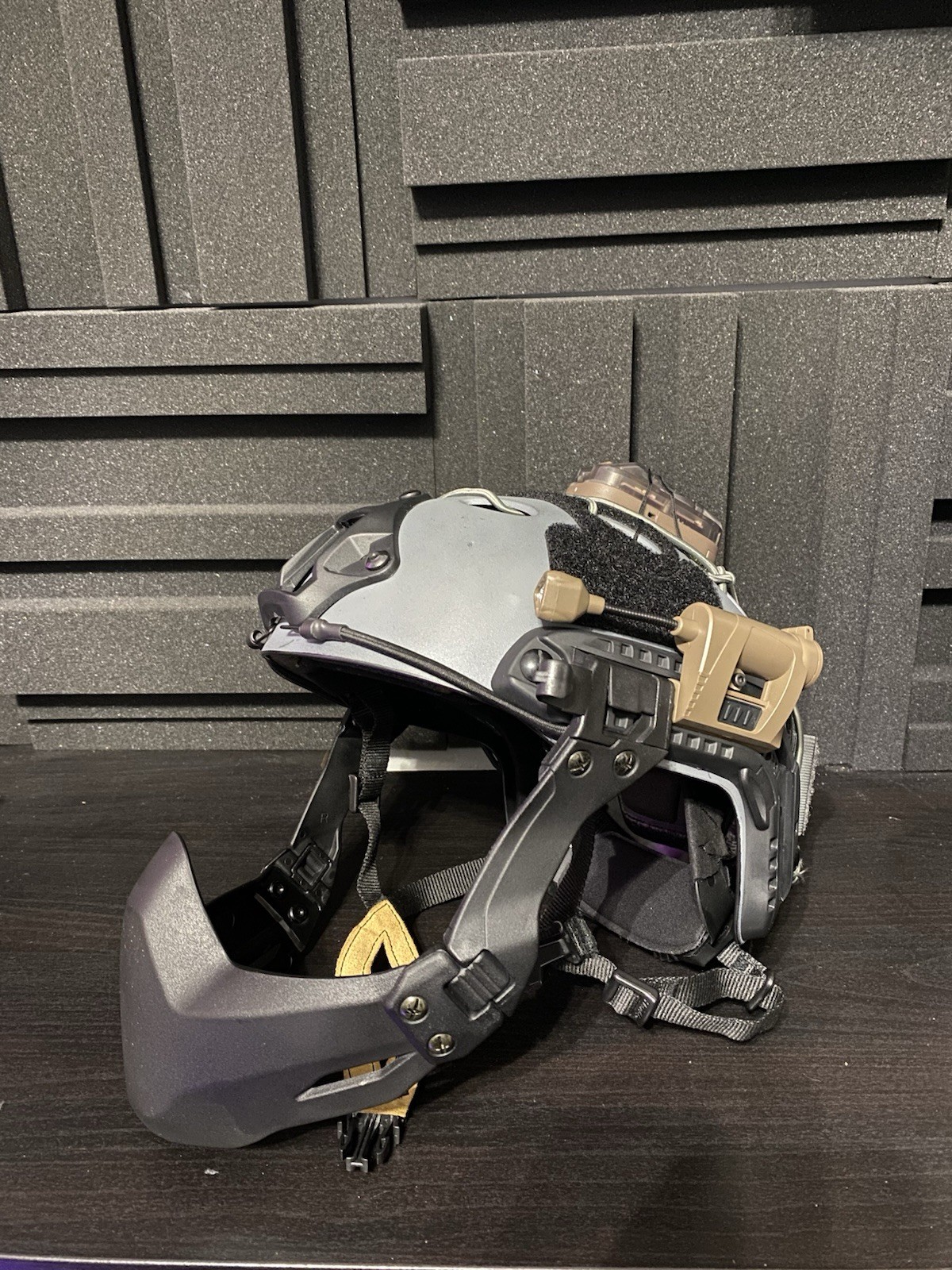 Universal Tactical Foldable Arm Caiman Bump Mandible Guard Helmet Rail