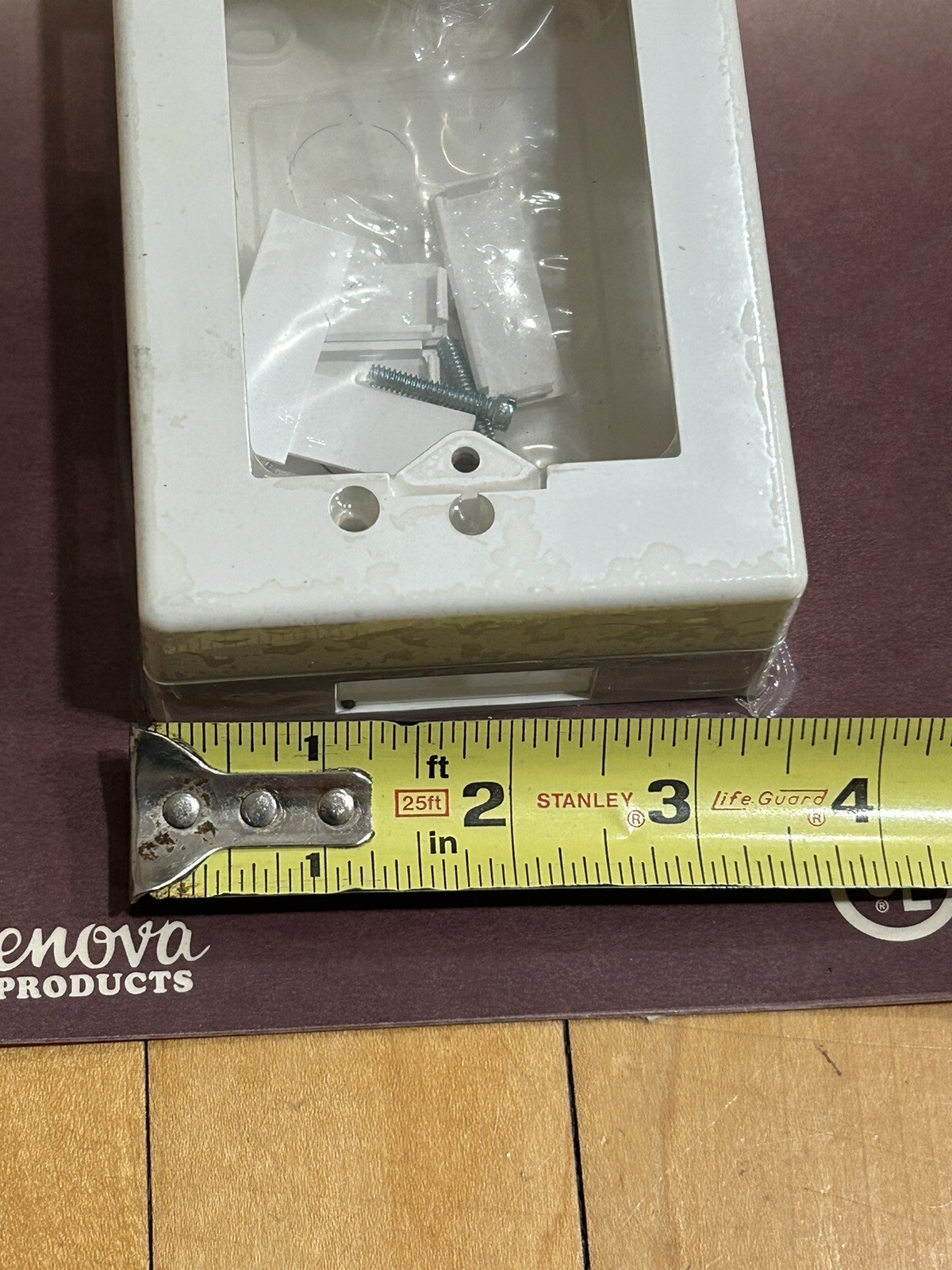 GENOVA WM232 WALL SWITCH AND RECEPTACLE BOX - NEW IN PACKAGE