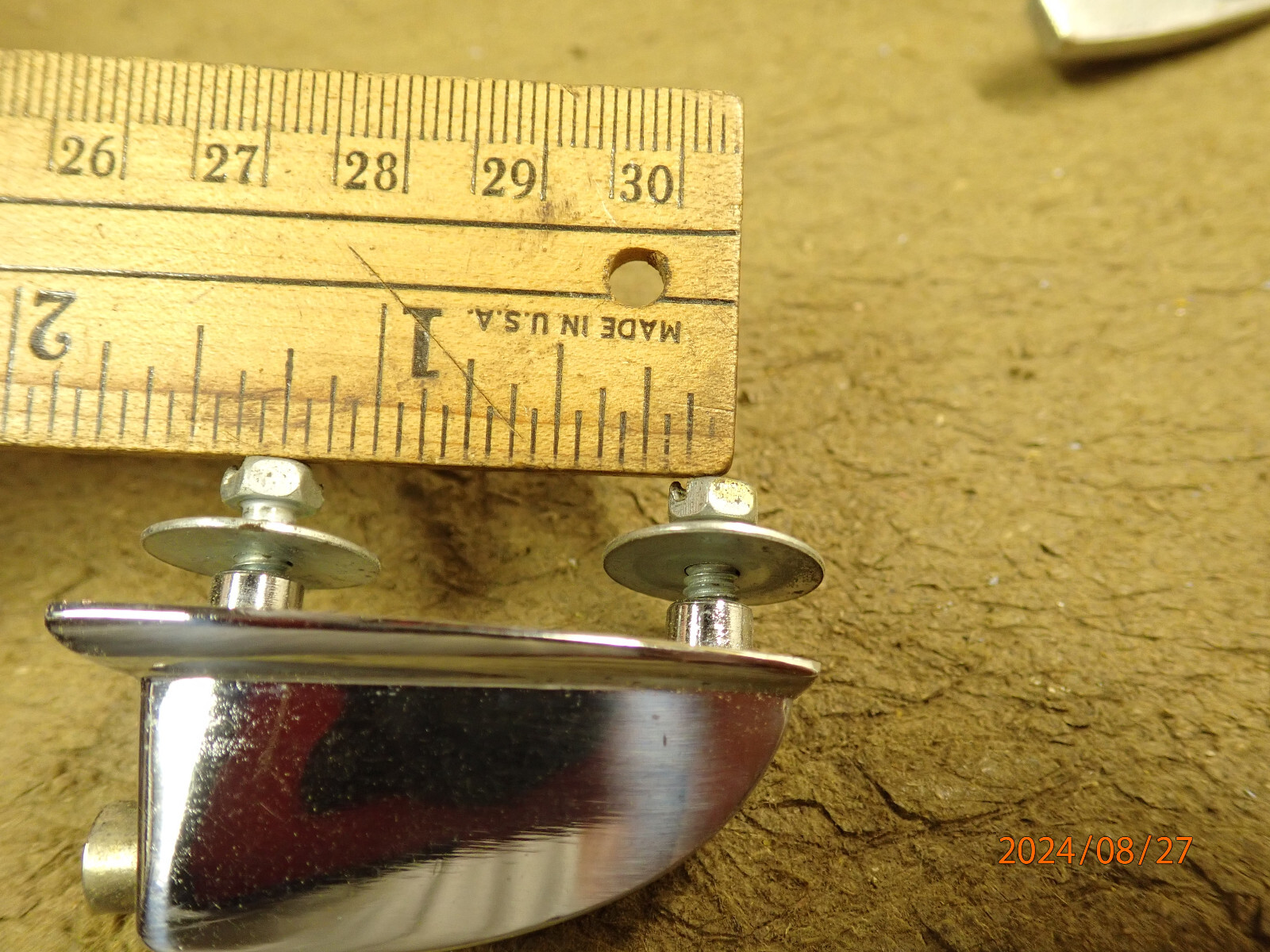 VINTAGE SMALLER LUDWIG DRUM LUG