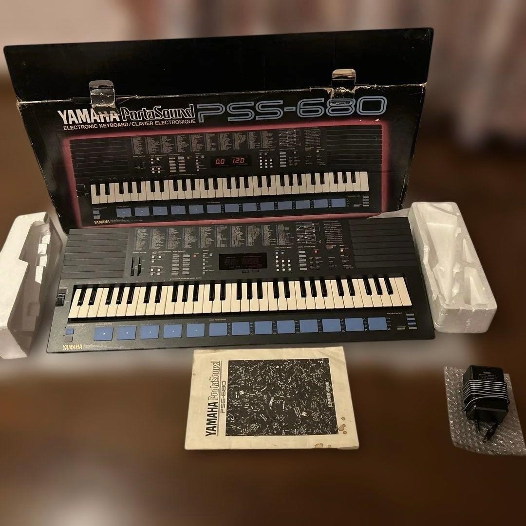 Yamaha PortaSound PSS-680 FM Synthesizer 61 Key MIDI Boxed W/ Adapter Manual