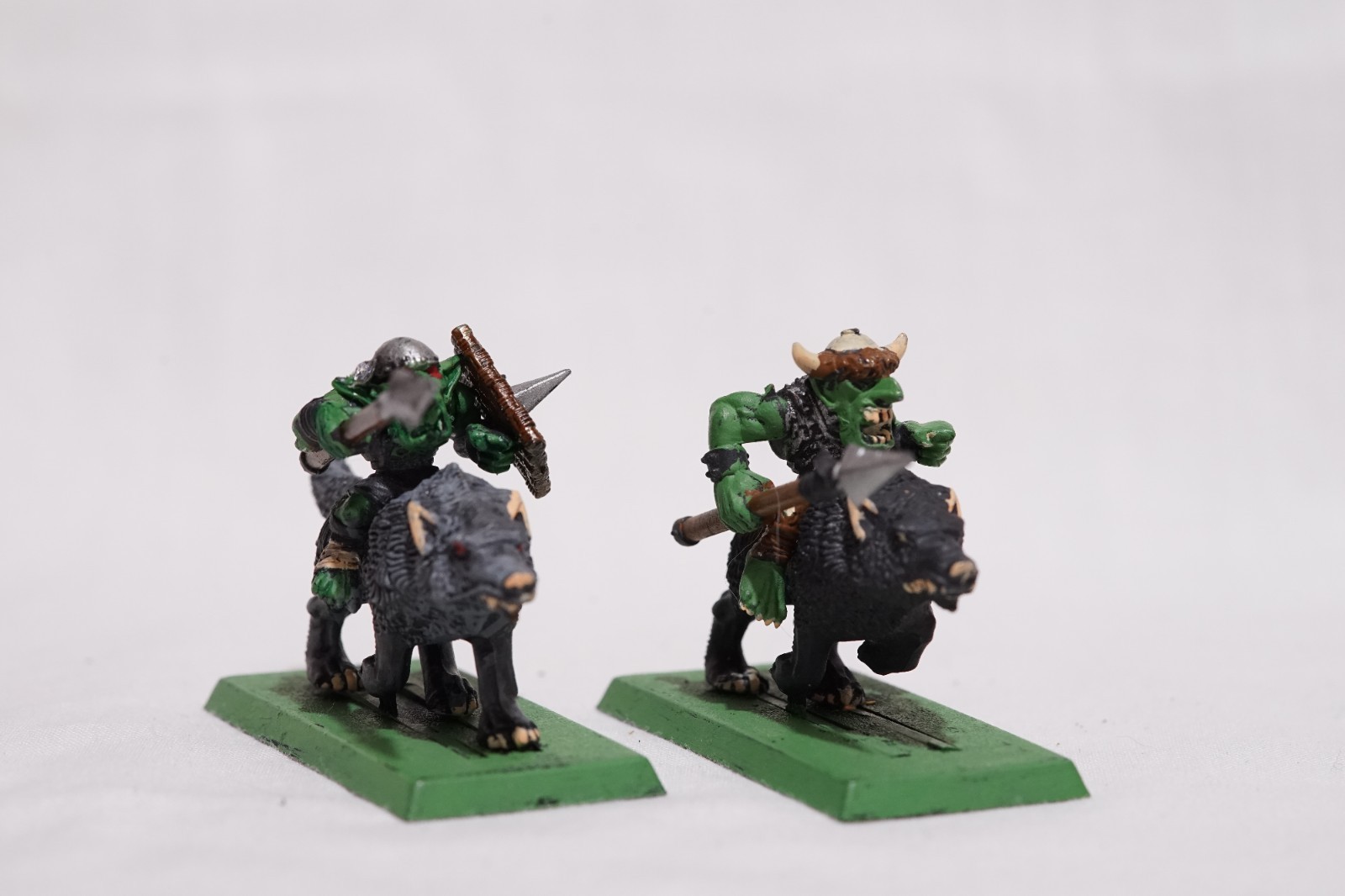 Warhammer Fantasy Goblin Wolf Riders - Painted Plastic Games Workshop OOP