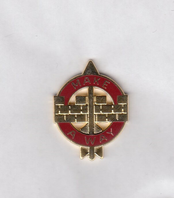 US Army 124th Transportation Bn DUI Crest V-21 c/b clutchback