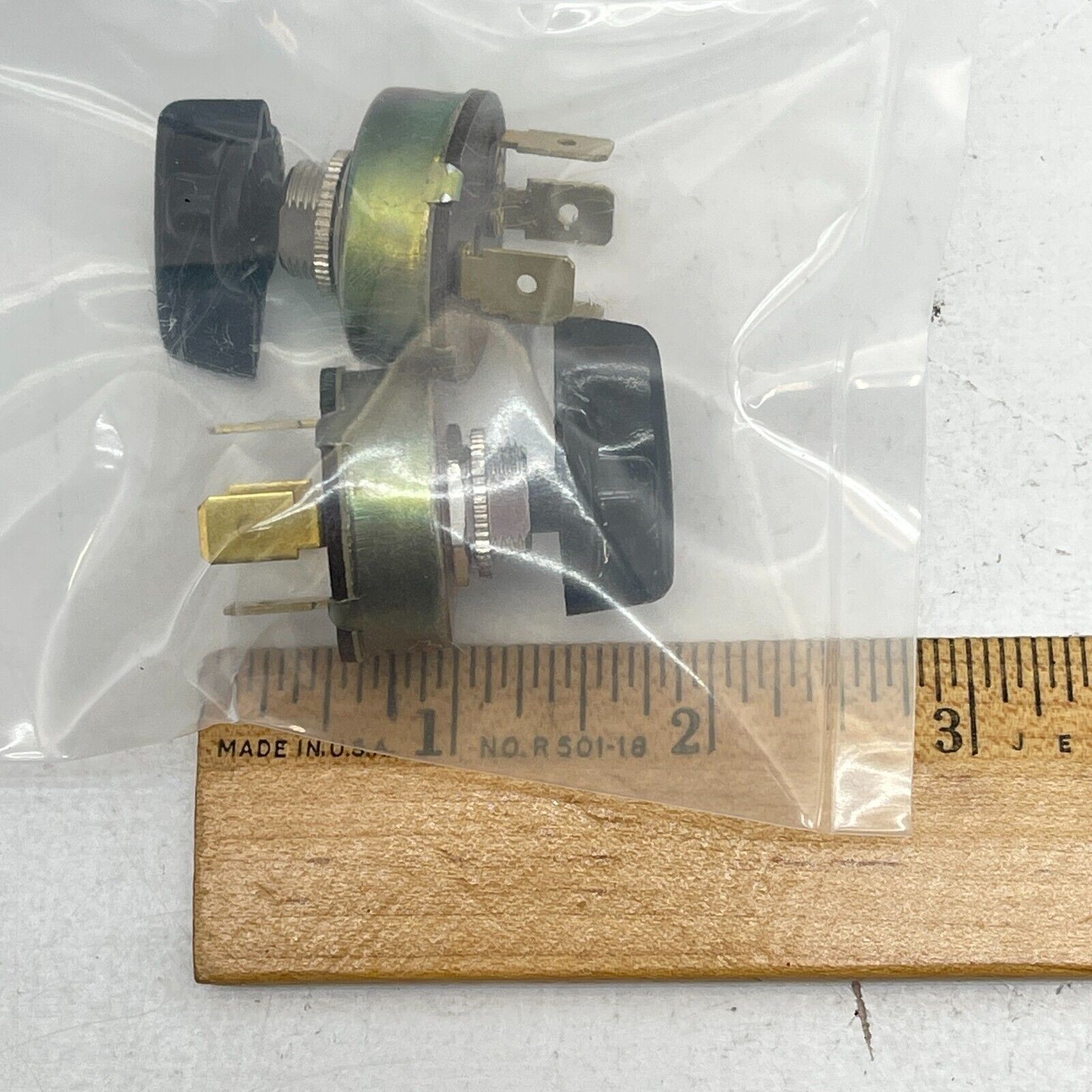 Carling Technologies Selector Switch 4 Position SP3T 1A 125 V Panel Mount Qty 2