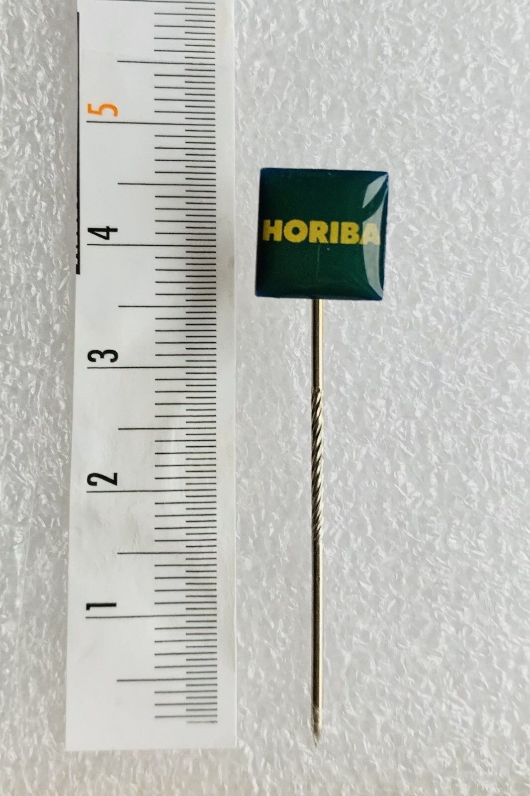 Pin Fa. Horiba motif logo collection resolution