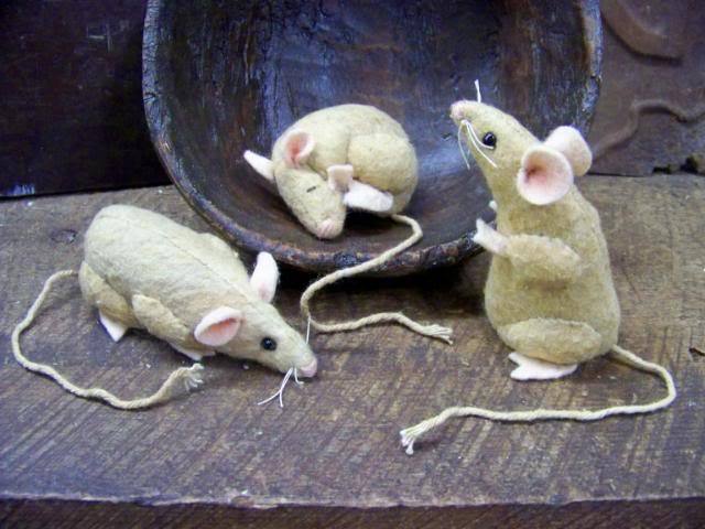 Primitive 3 Styles 4" Rustic Mouse Mice Paper Sewing Pattern Easy to Follow