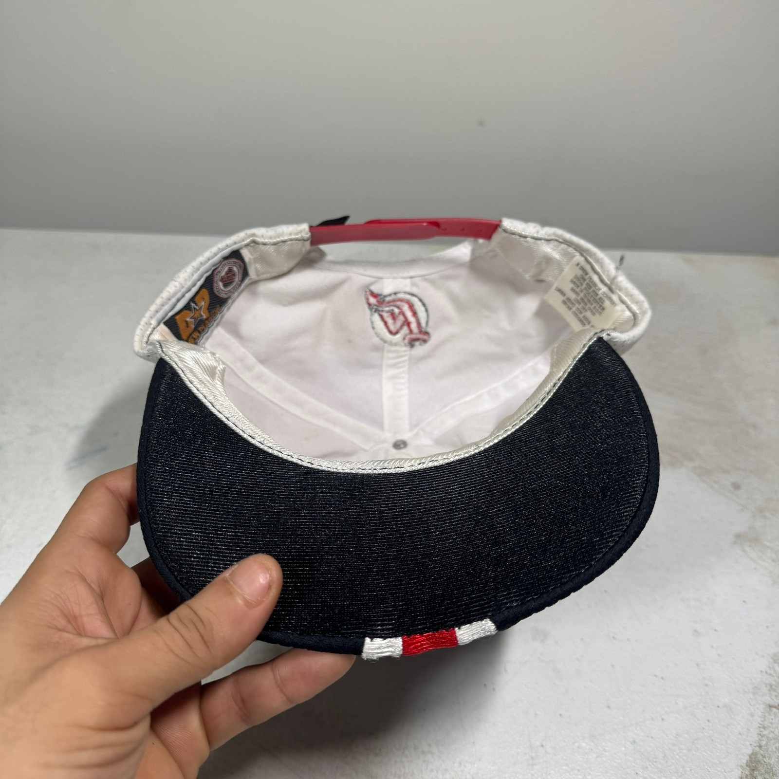 Vintage New Jersey Devils Mens Hat Cap White Red SnapBack Drew Pearson