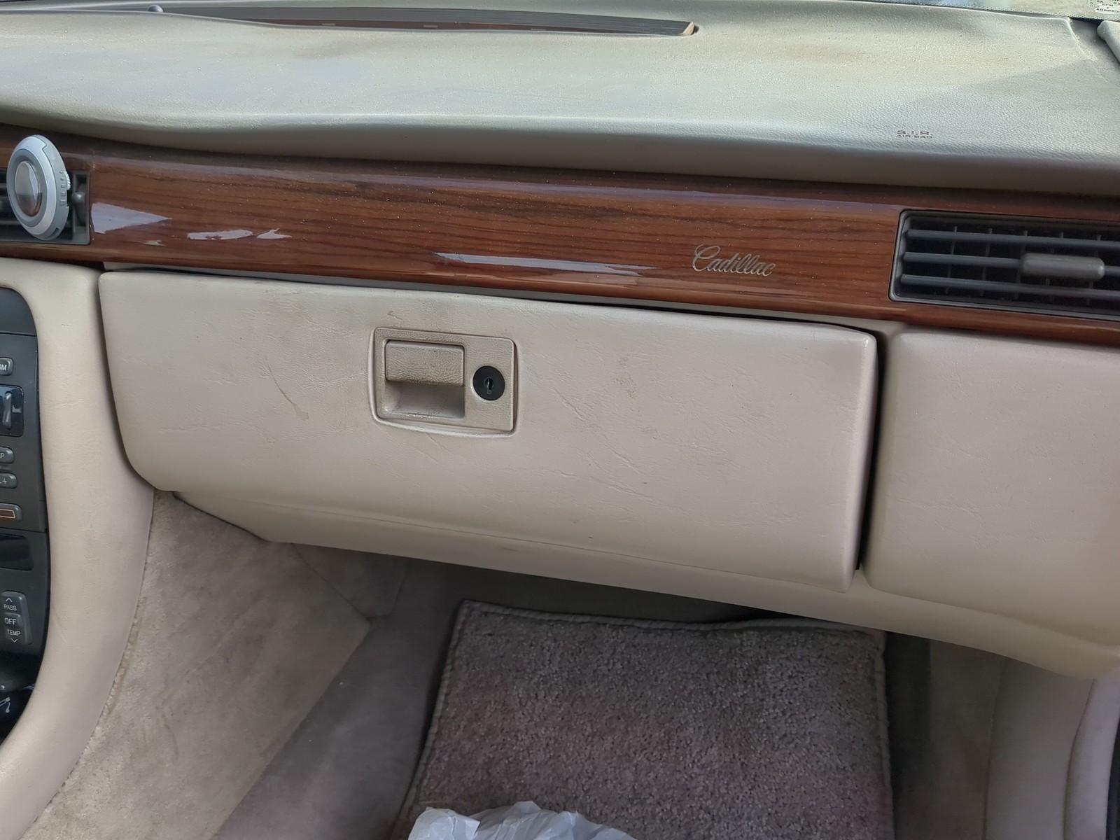 2000 Cadillac Eldorado Passenger Glove Box Door Storage Compartment K7GY5