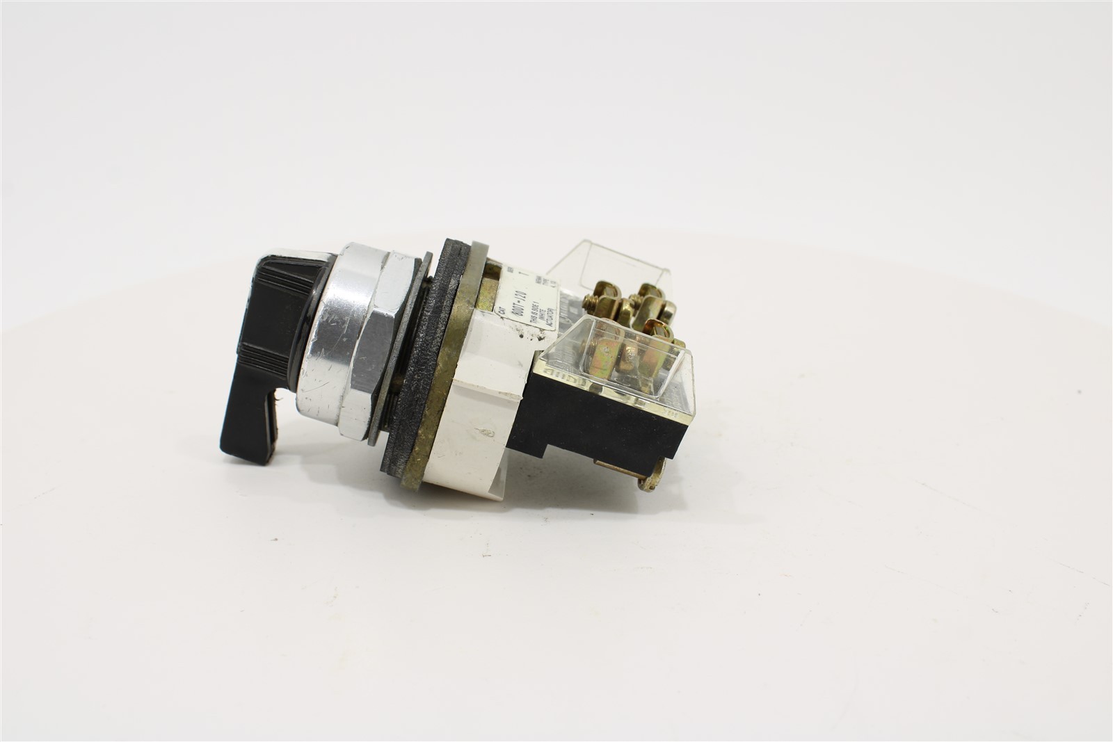 Allen-Bradley 800T-J20B Selector Switch | 3-Pos | Spring Return