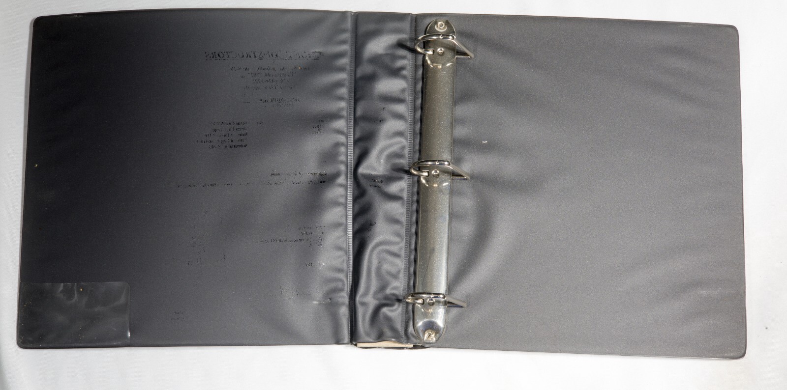 Vintage Toshiba Information Systems empty binder ST533B08