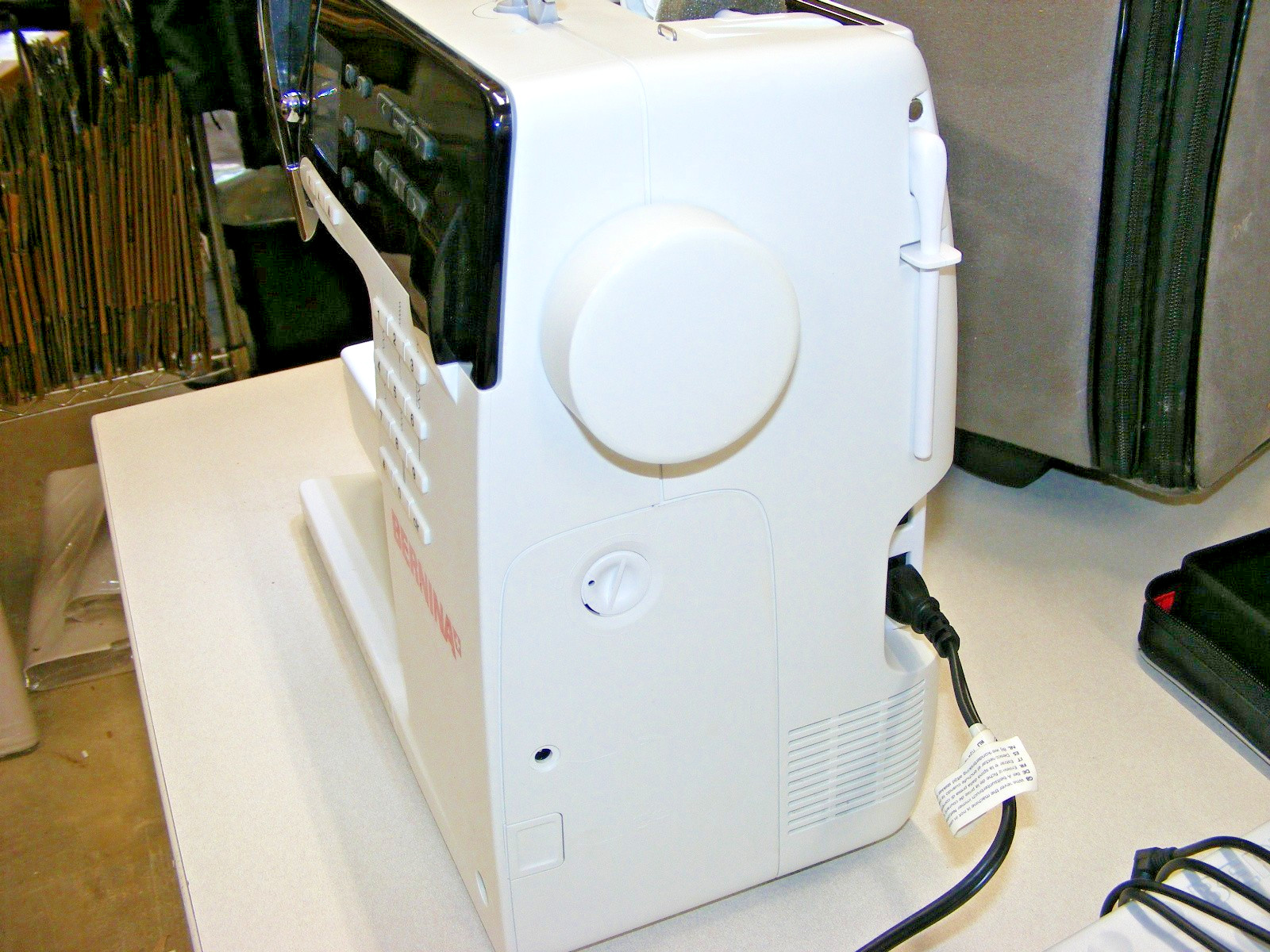 BERNINA B380 Sewing Machine with Rolling Case