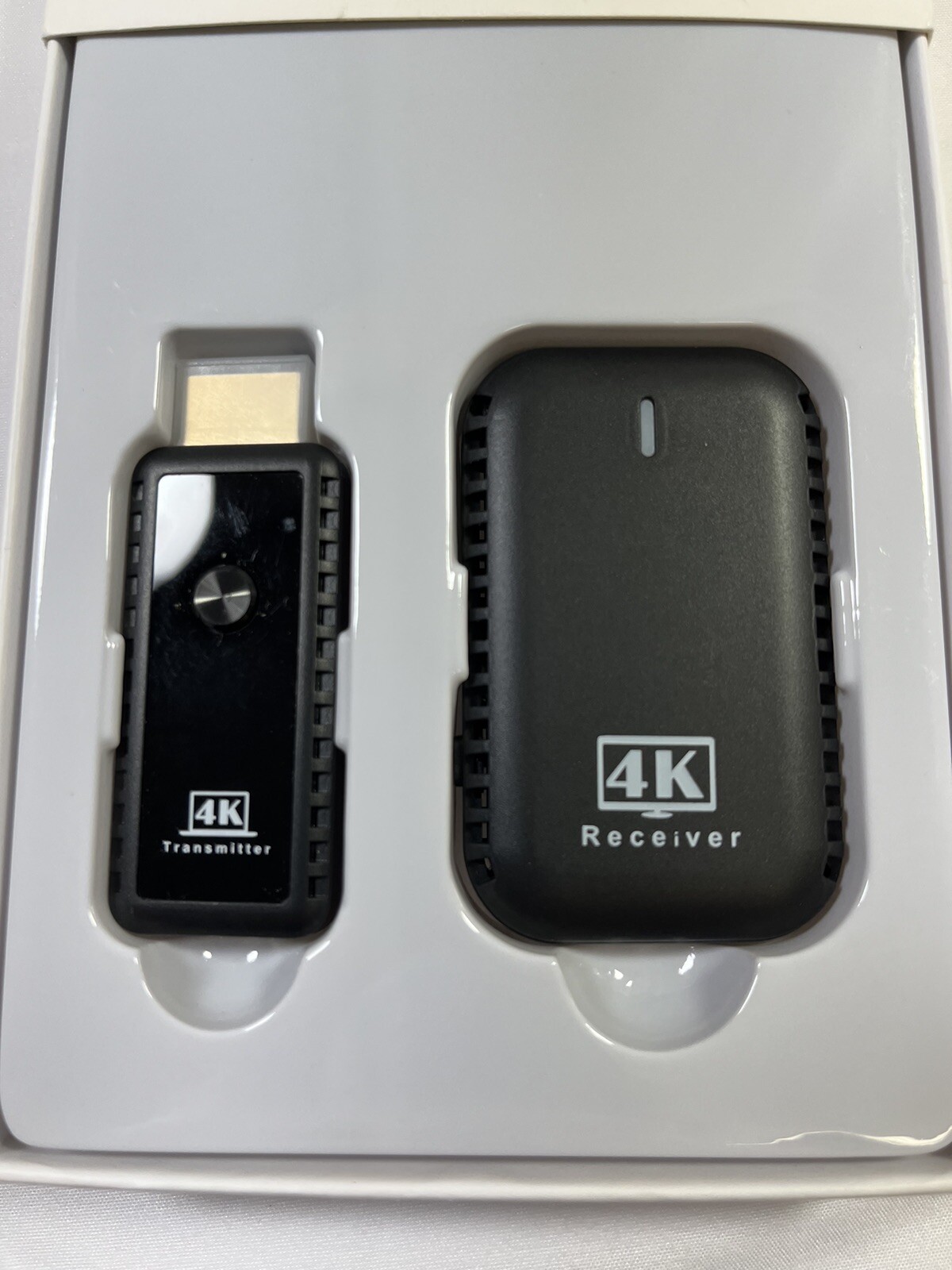 4K Wireless HDMI Transmitter and Receiver, HDMI Wireless Extender, Plug & Play