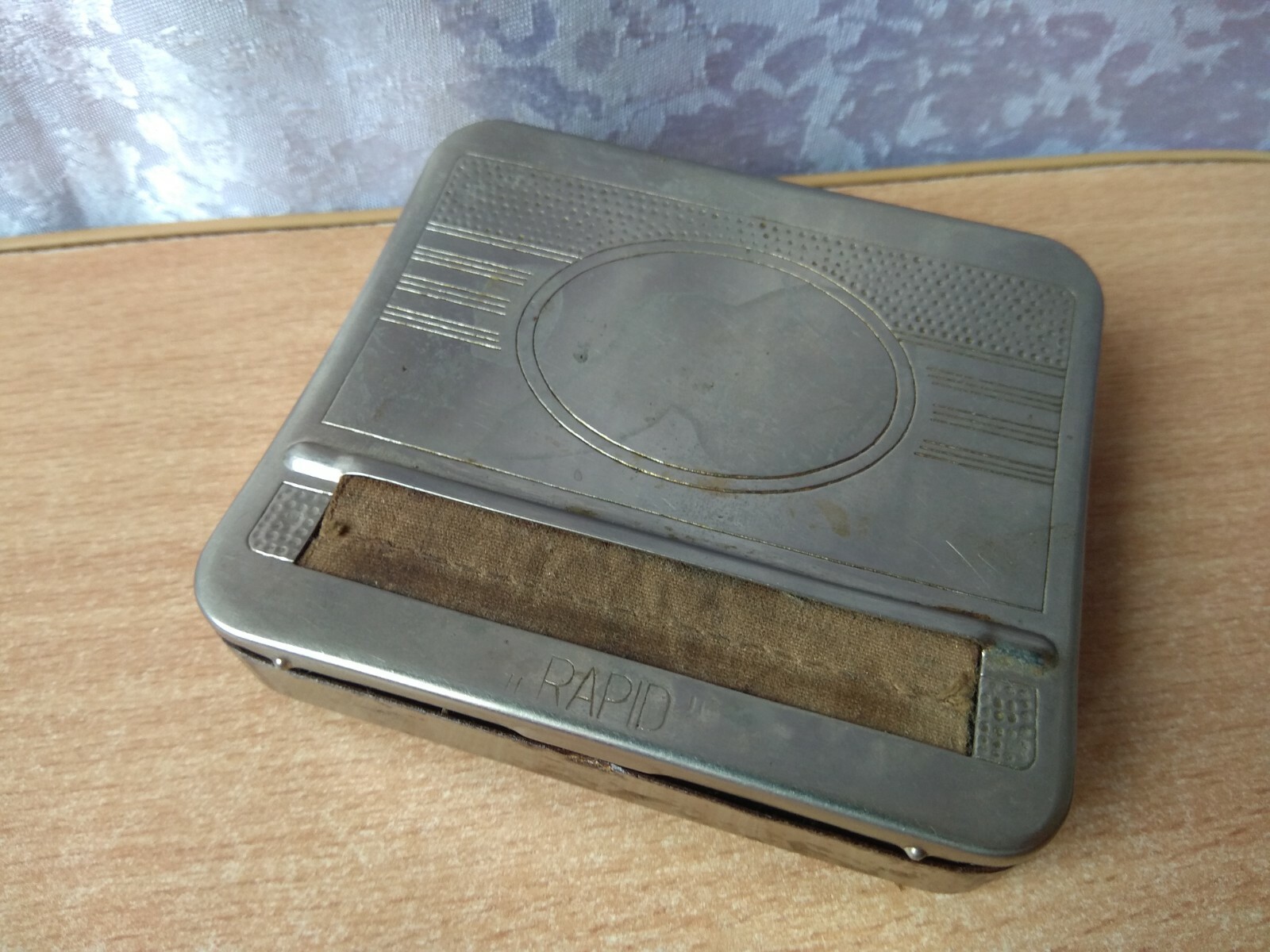 Vintage old cigarette rolling machine and cigarette case RARE METAL BOX RAPID