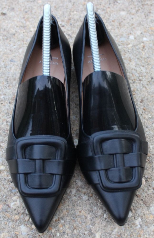 Aquatalia Jelena Buckle Pointed Toe Black Leather Flats Sz 10-10.5