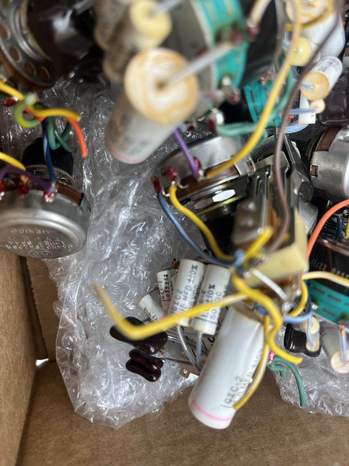 Misc Electronics (UNTESTED) INCLUDES ALLEN BRADLEY TYPE J potentiometer