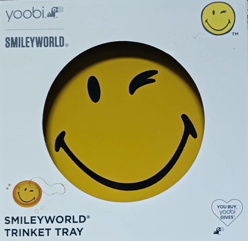 New In Box Yoobi Smileyworld Yellow Trinket Tray 6”x 6”