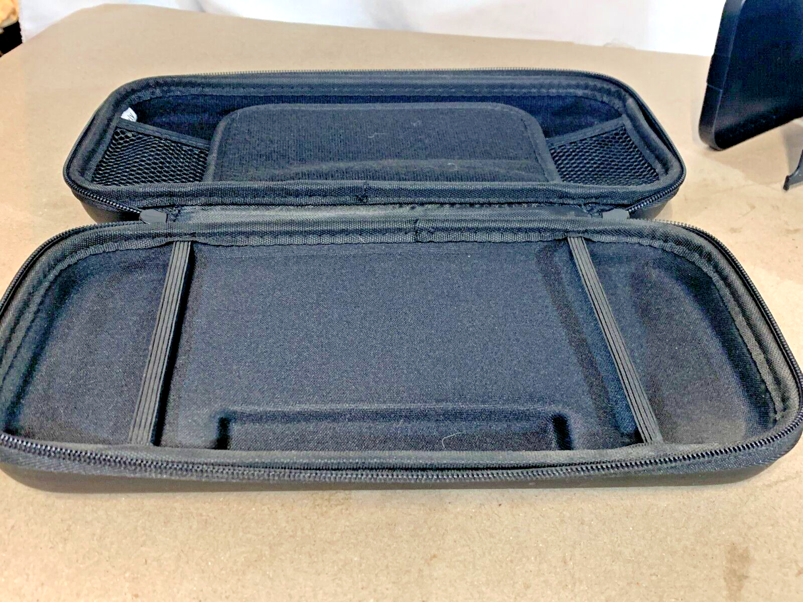 Orzly Switch Travel Carry Case with Inserts Mint Condition!
