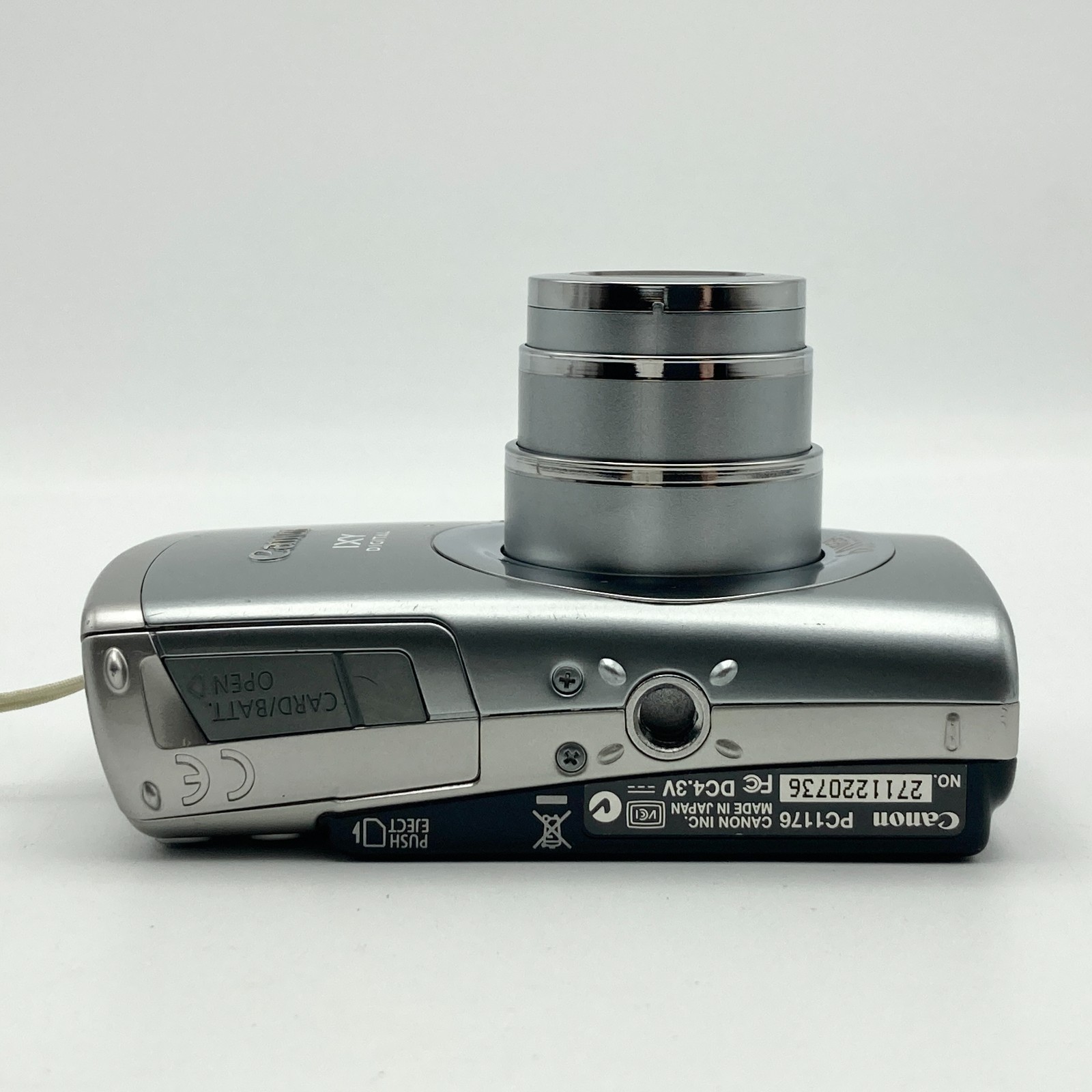 Canon IXY DIGITAL 800 IS PC1176 Digital Camera Silver