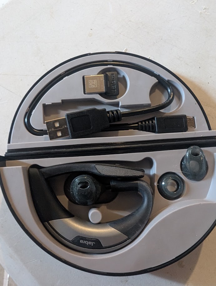 Jabra Motion UC MS Wireless Bluetooth Headset With Link 360 USB Adapter & Case