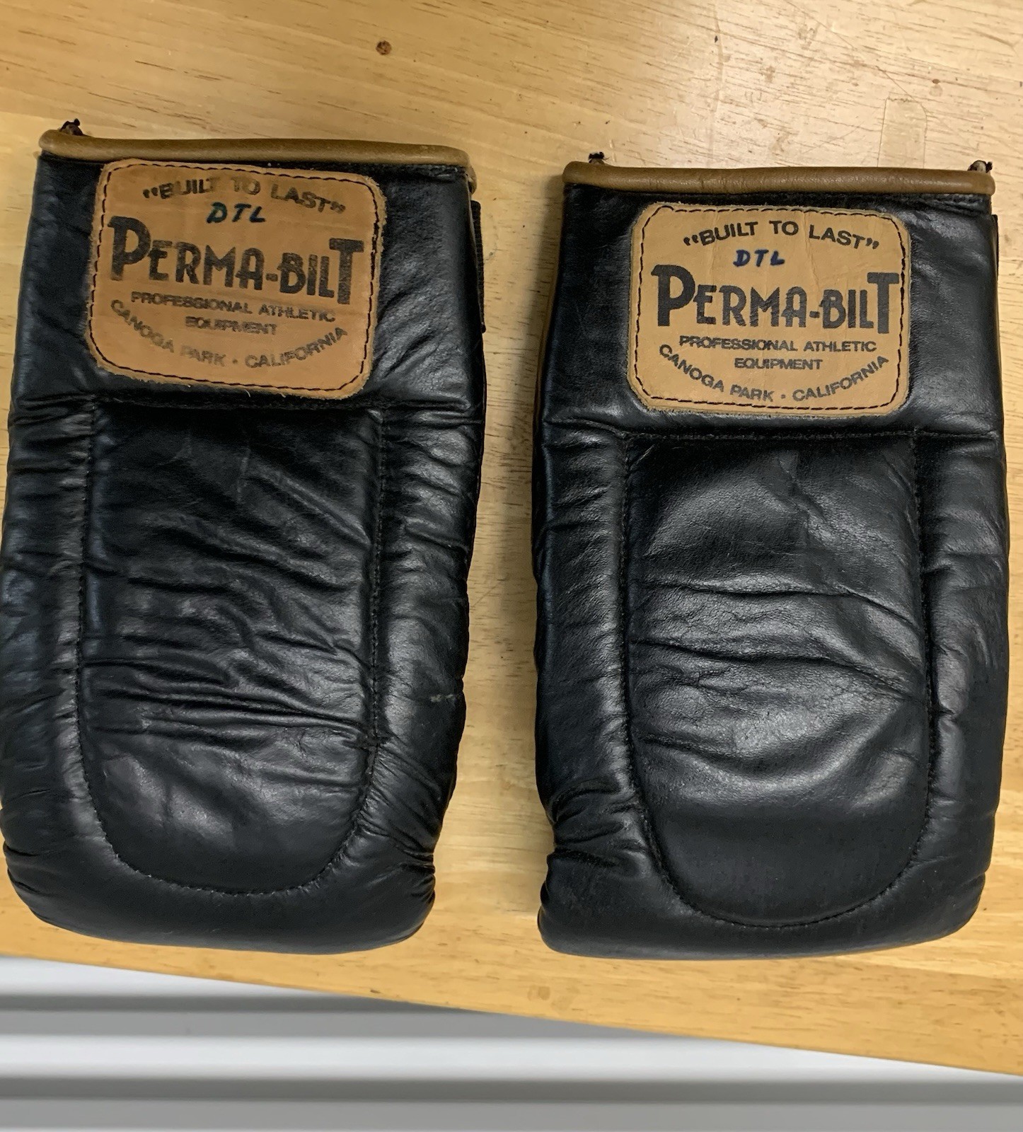 Vintage Perma-Bilt Leather Professional Boxing Gloves Thumbless