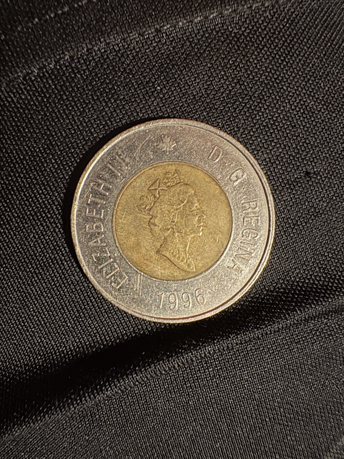 1996 Canadian 2 Dollar Coin Queen Elizabeth II & Polar Bear D.G. Regina