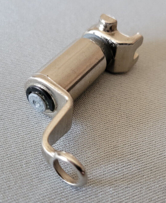 Genuine Small Darning/Embroidery Hopping Foot  Vintage BERNINAS Record 830, 930