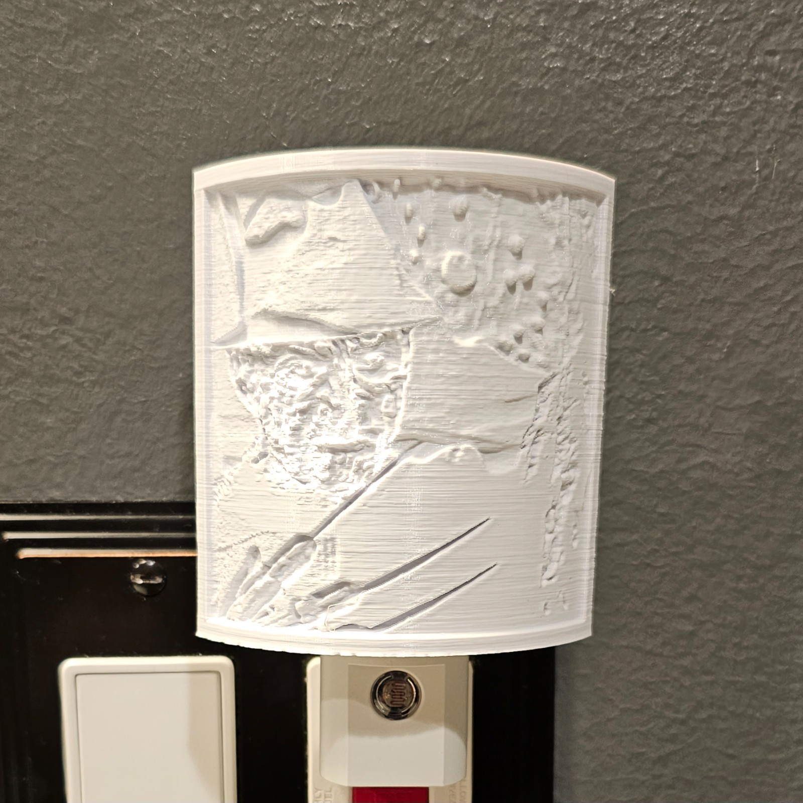 NOES VS. Nightlight