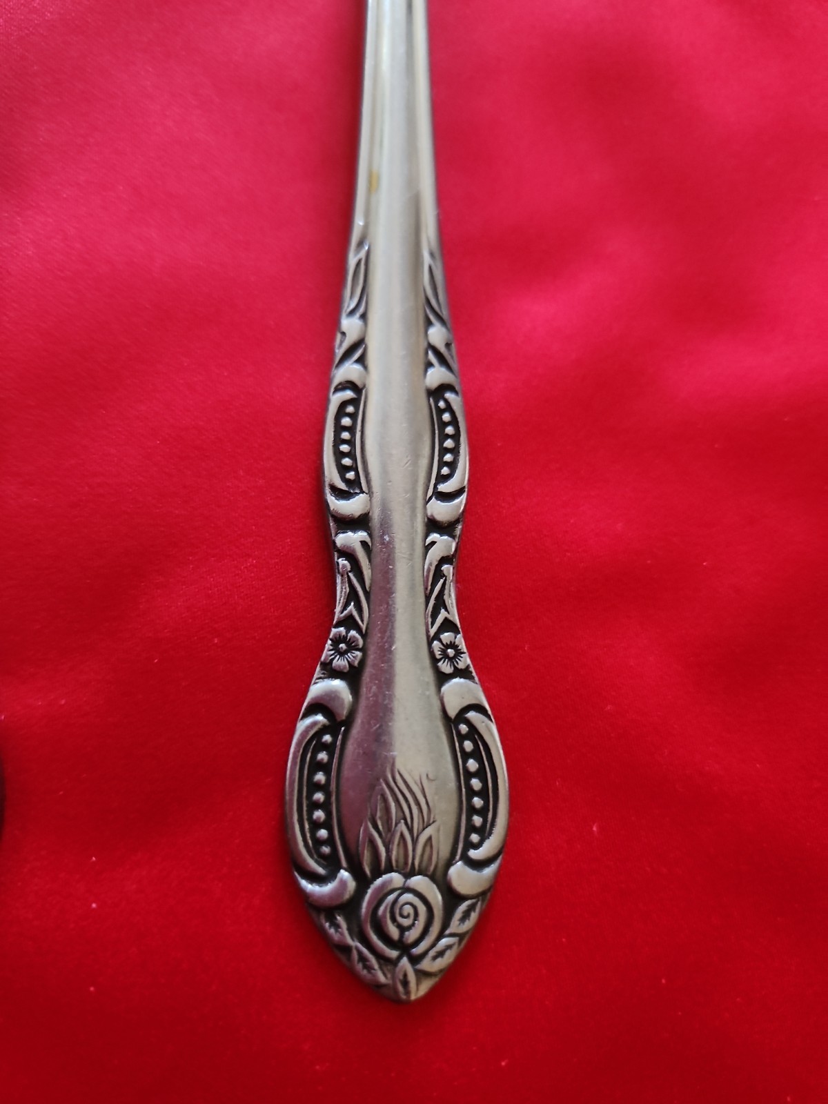 Stainless Charleston Classic by Washington Forge 2 Serving Spoons